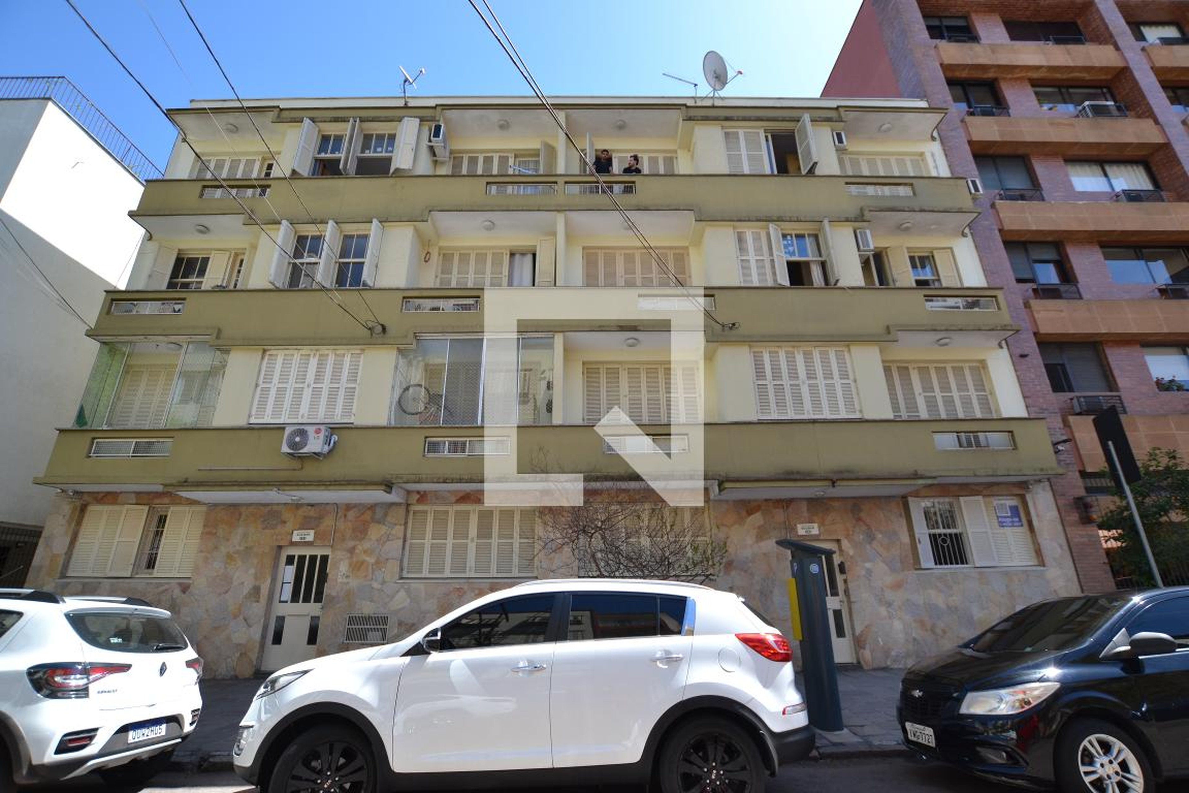 Fachada Condomínio em Rua Jacinto Gomes, 373