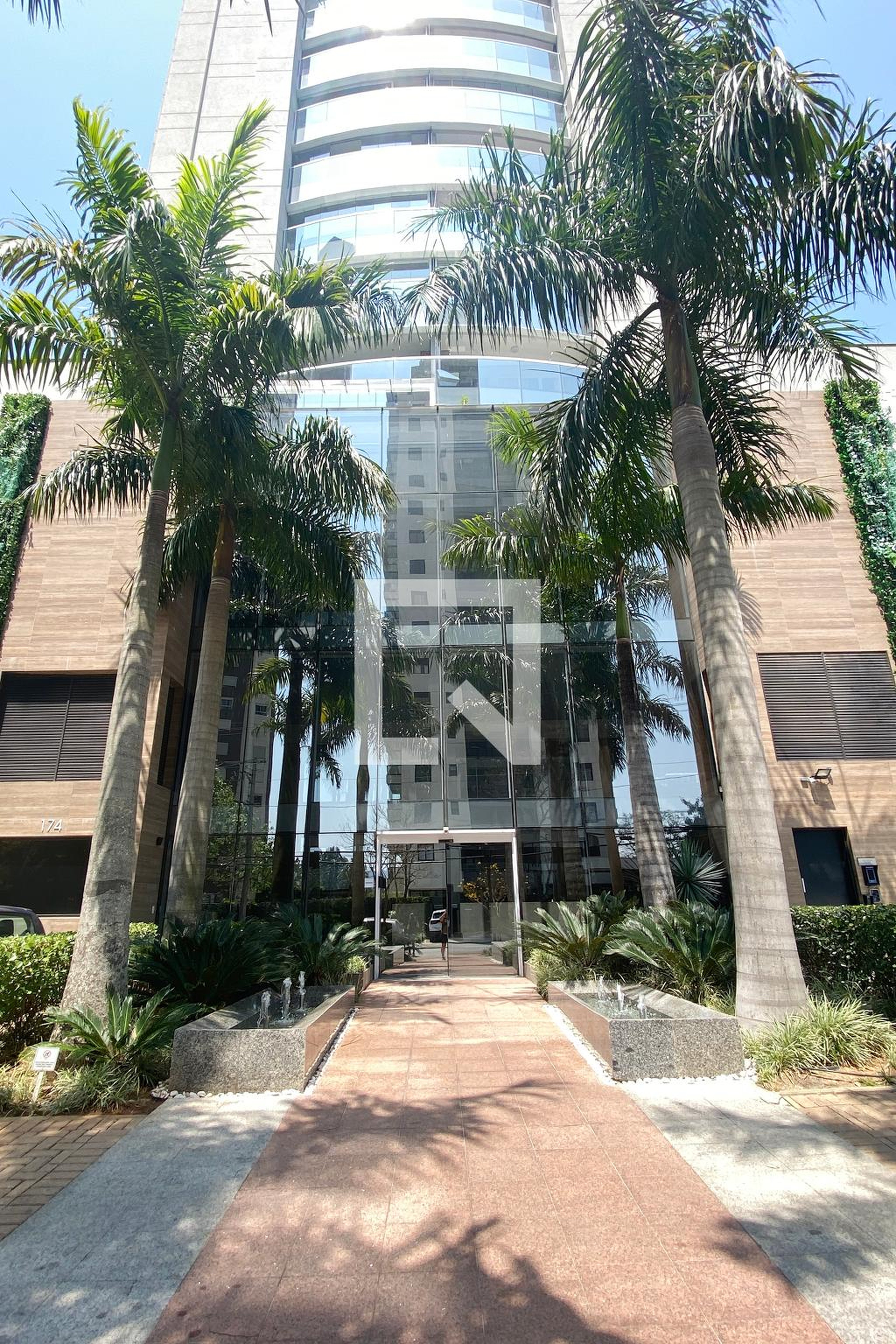 Fachada do Condomínio Condomínio Novare Alphaville