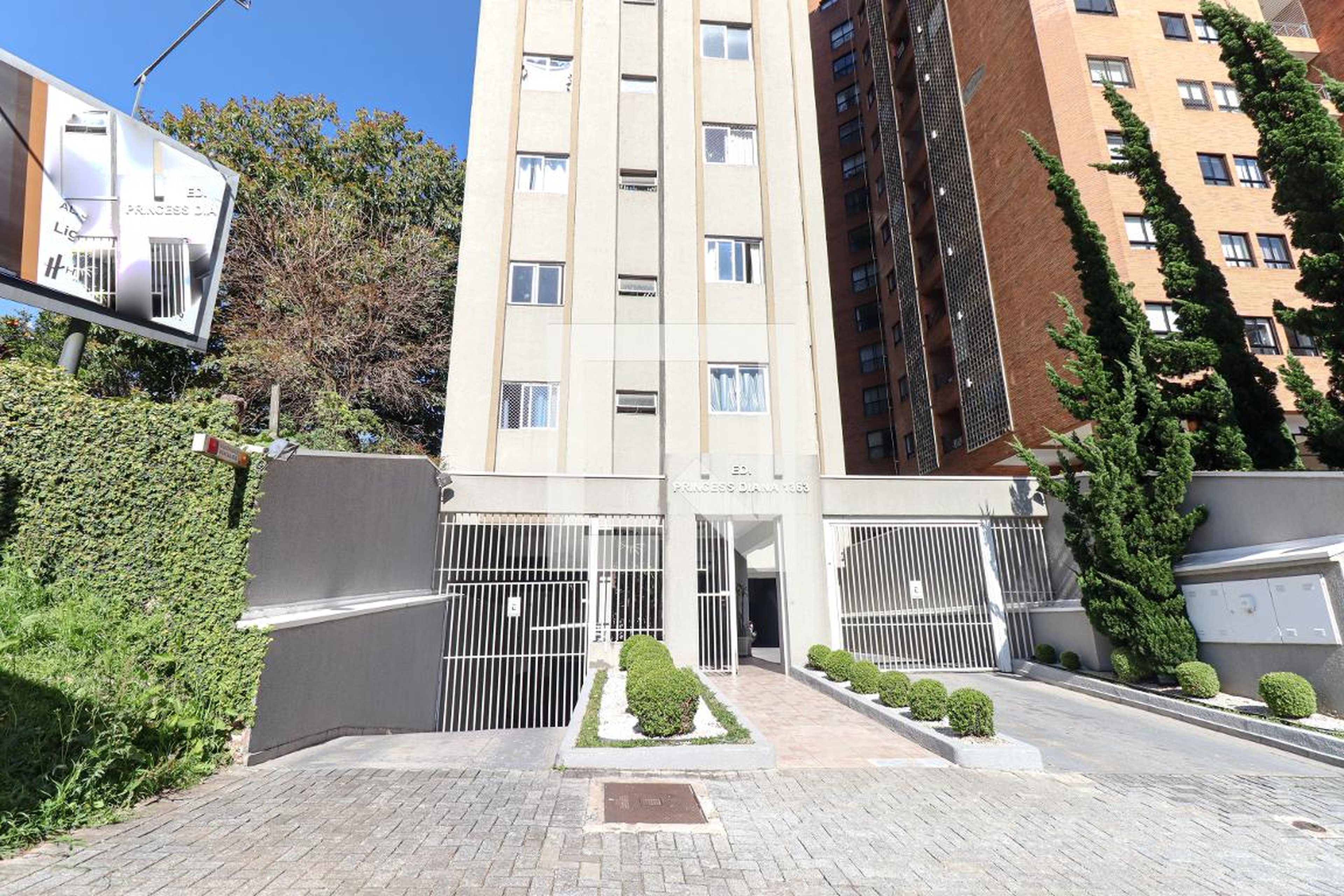 Fachada do Condomínio Edifício Princesa Diana