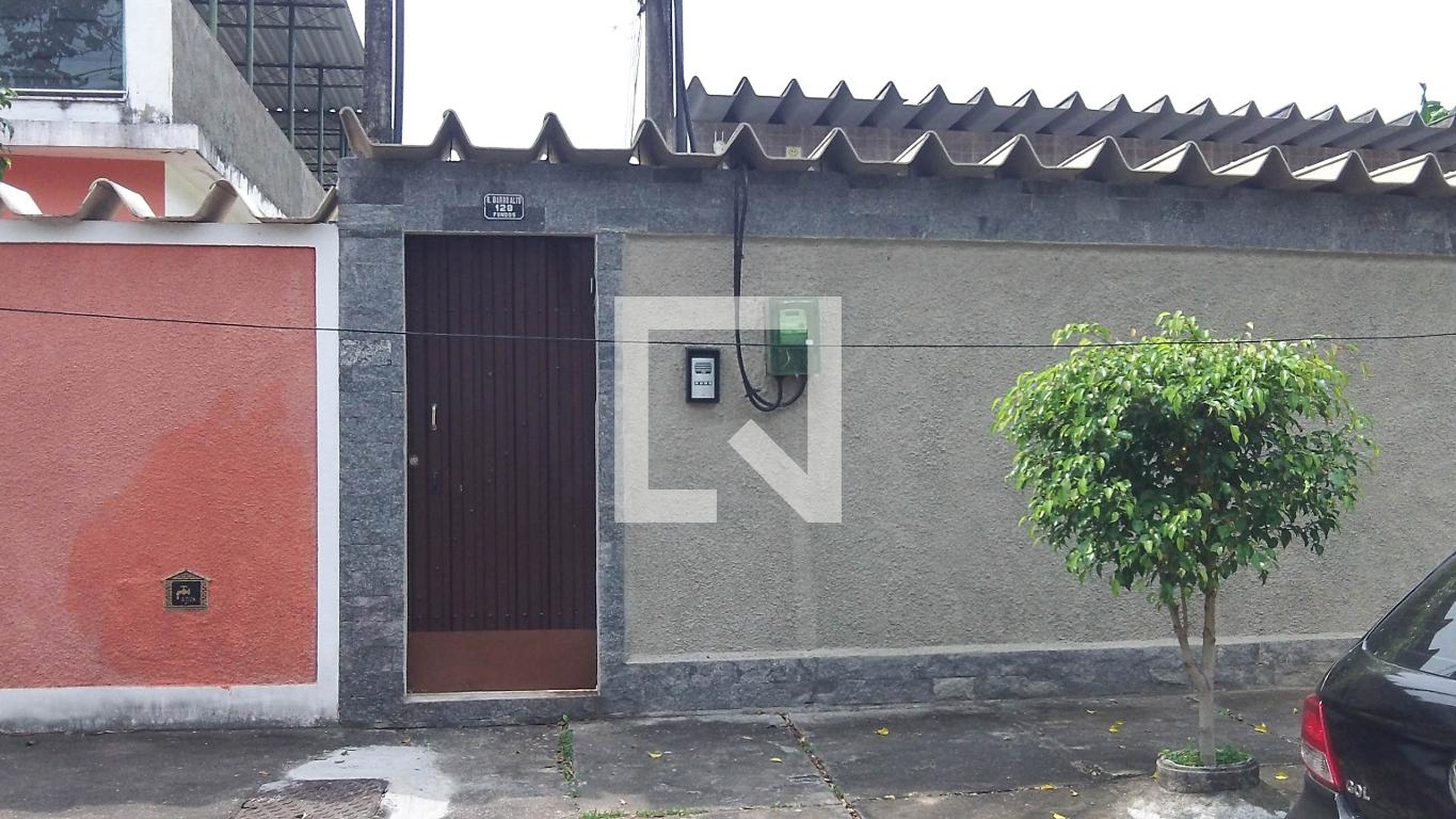 Fachada Condomínio em Rua Barro Alto, 128