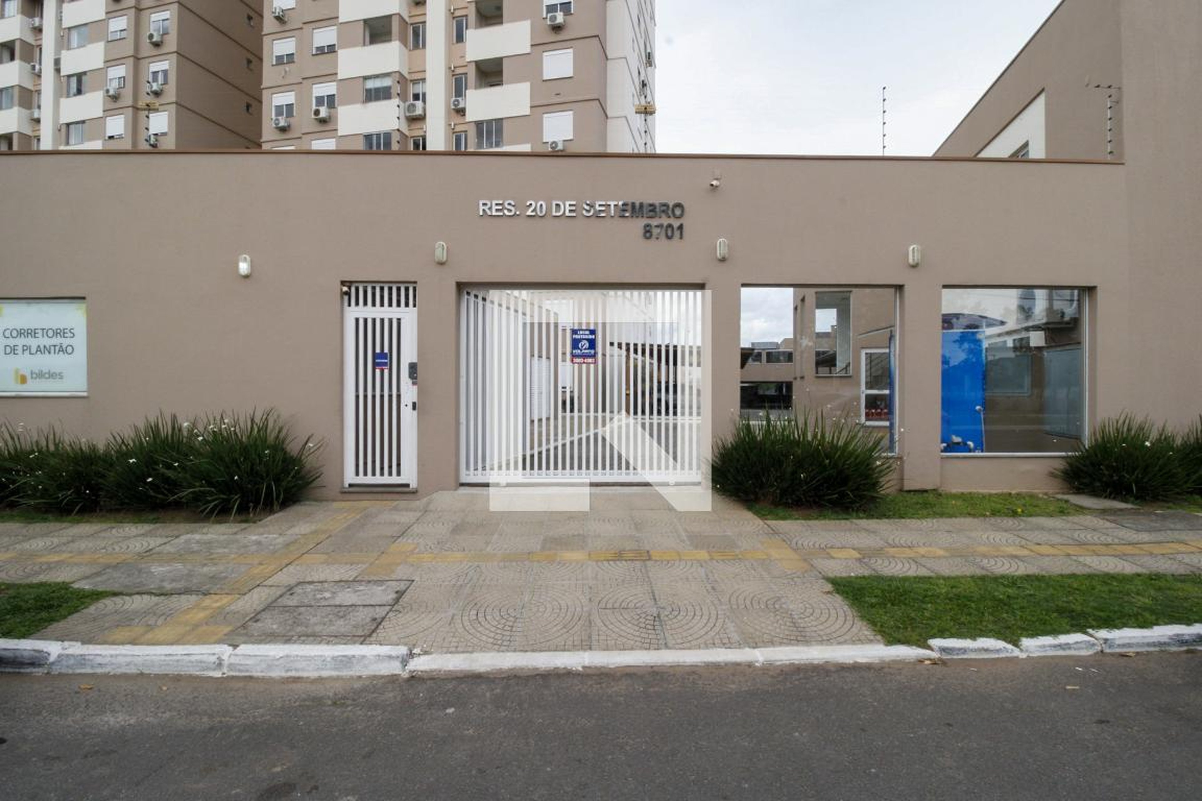 Fachada do Condomínio Residencial 20 de Setembro