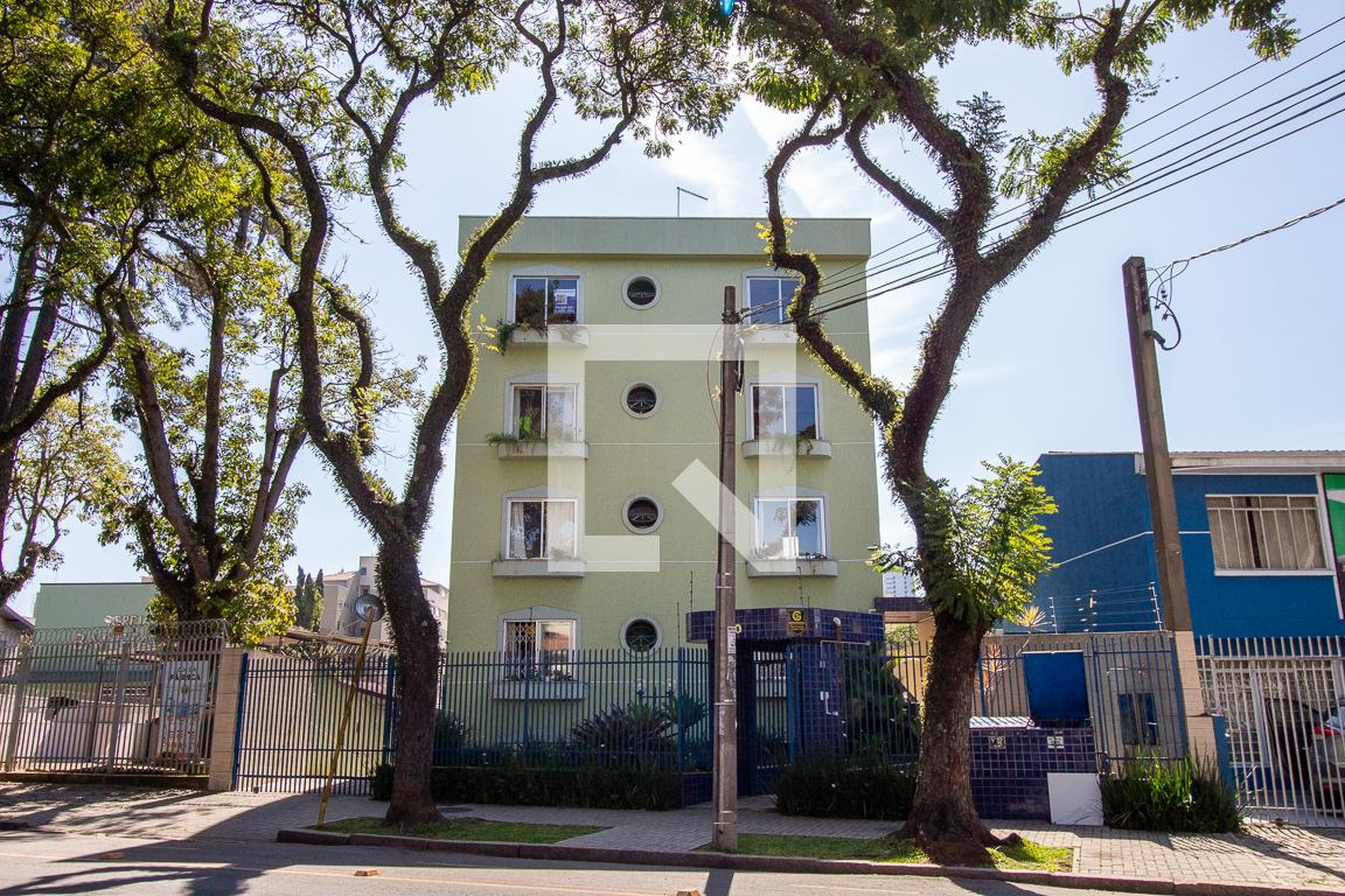 Fachada do Condomínio Condomínio Village Patymar