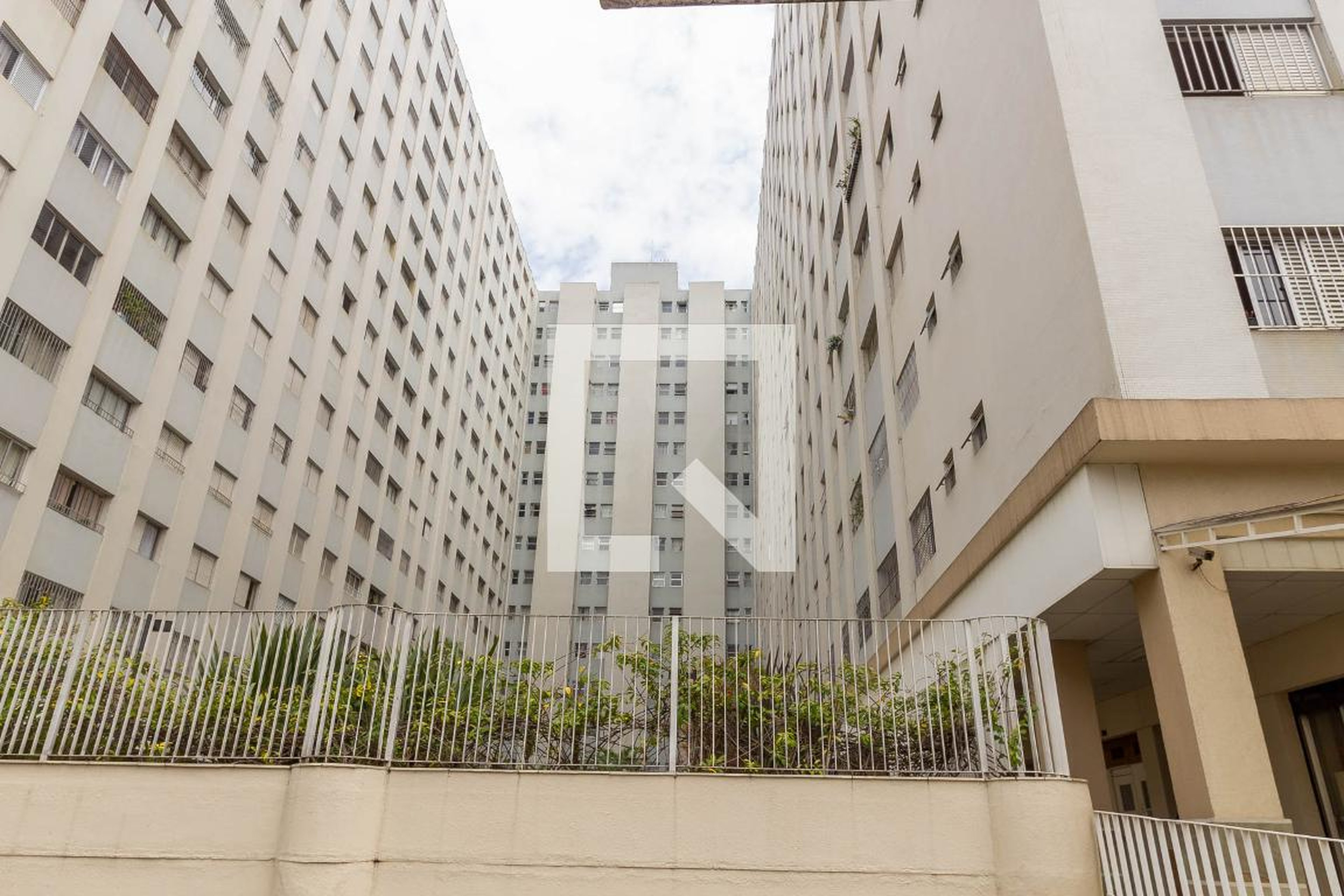 Fachada Condomínio em Rua Tamandaré, 248