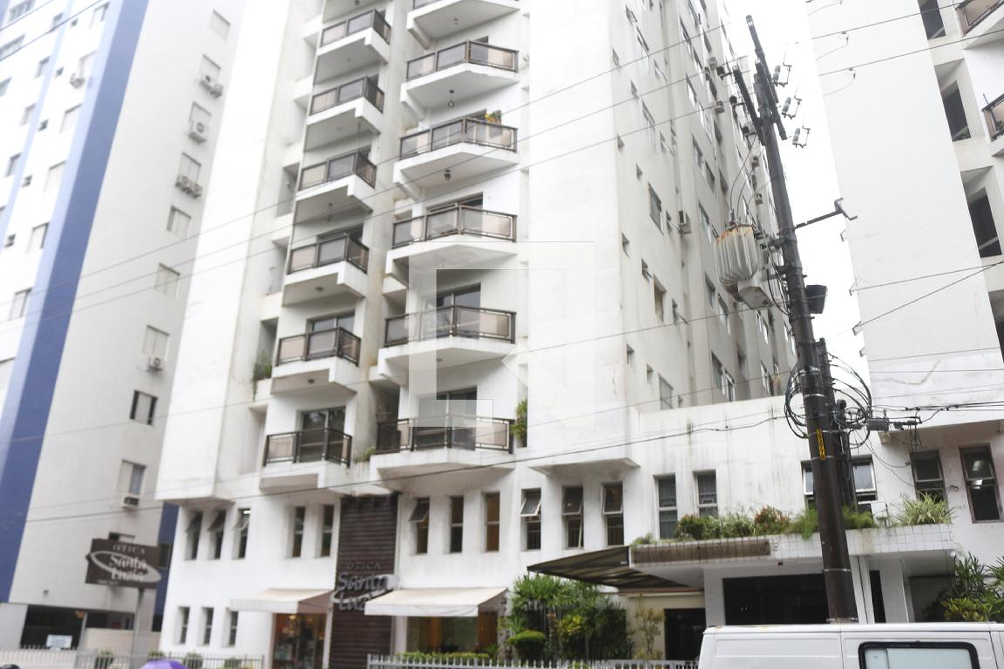 Fachada do Prédio Condomínio em Rua Frei Gaspar, 280