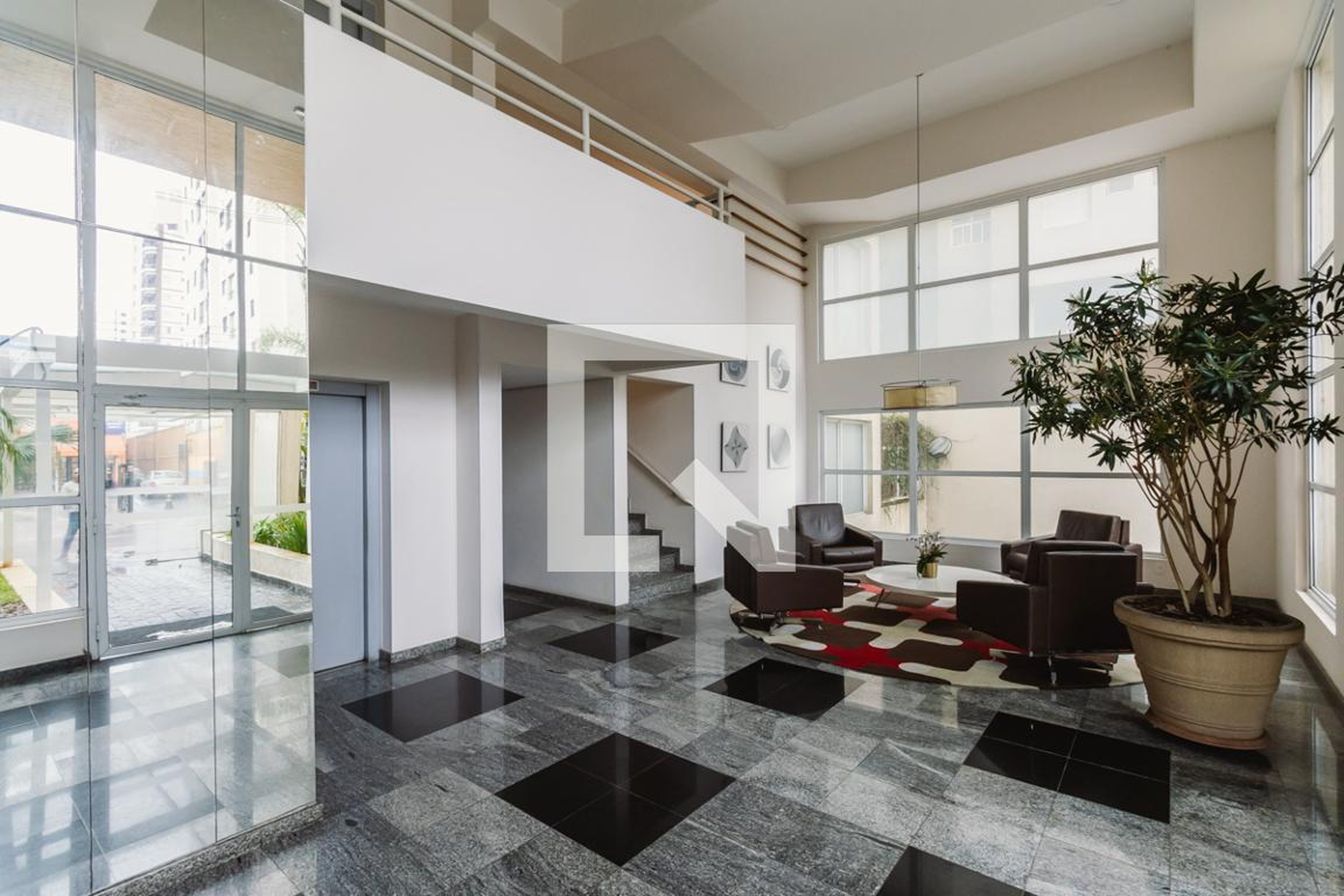 Hall Social - Duplex Up Style