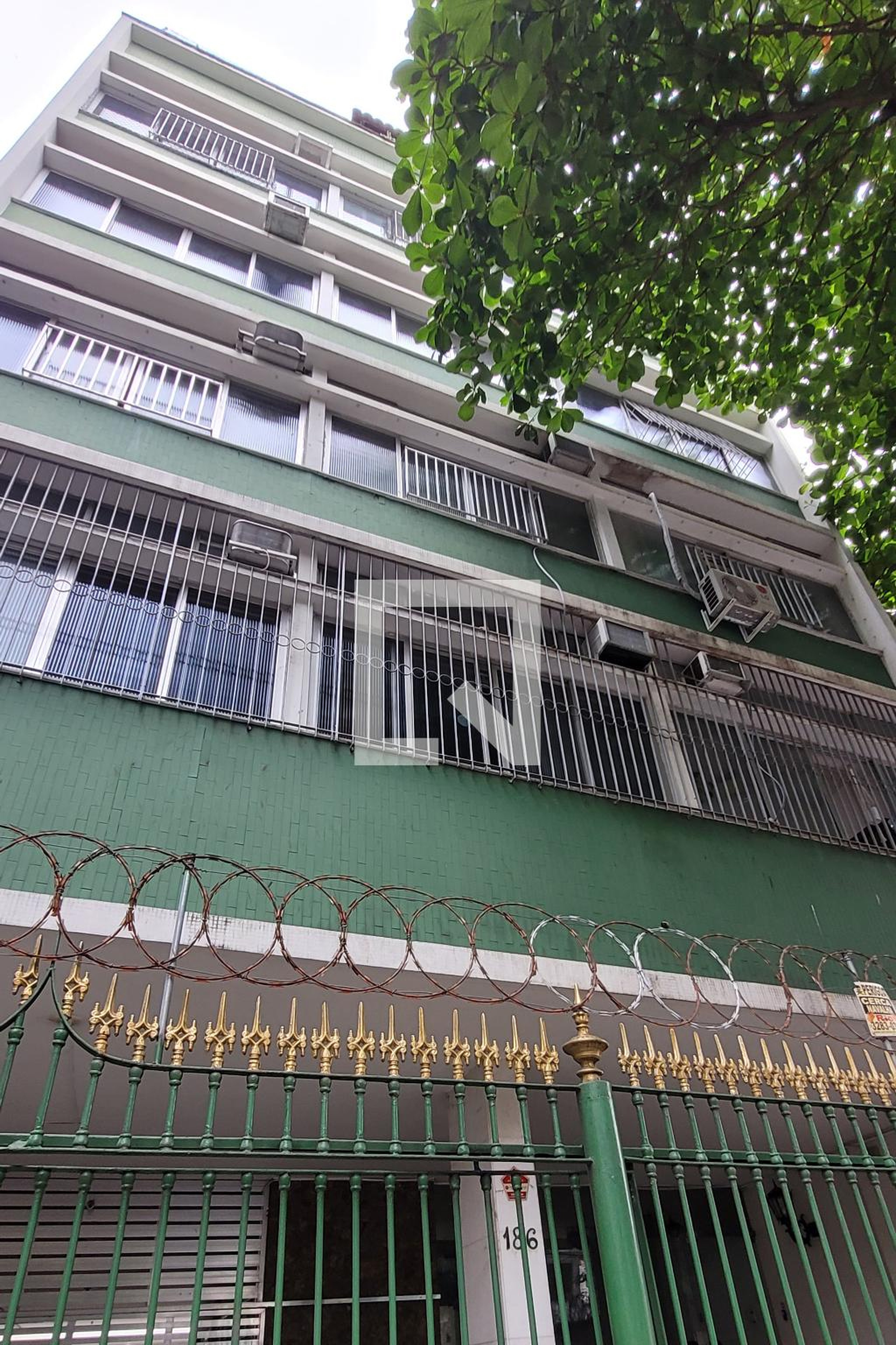 Fachada Condomínio em Rua Nossa Senhora de Lourdes, 186