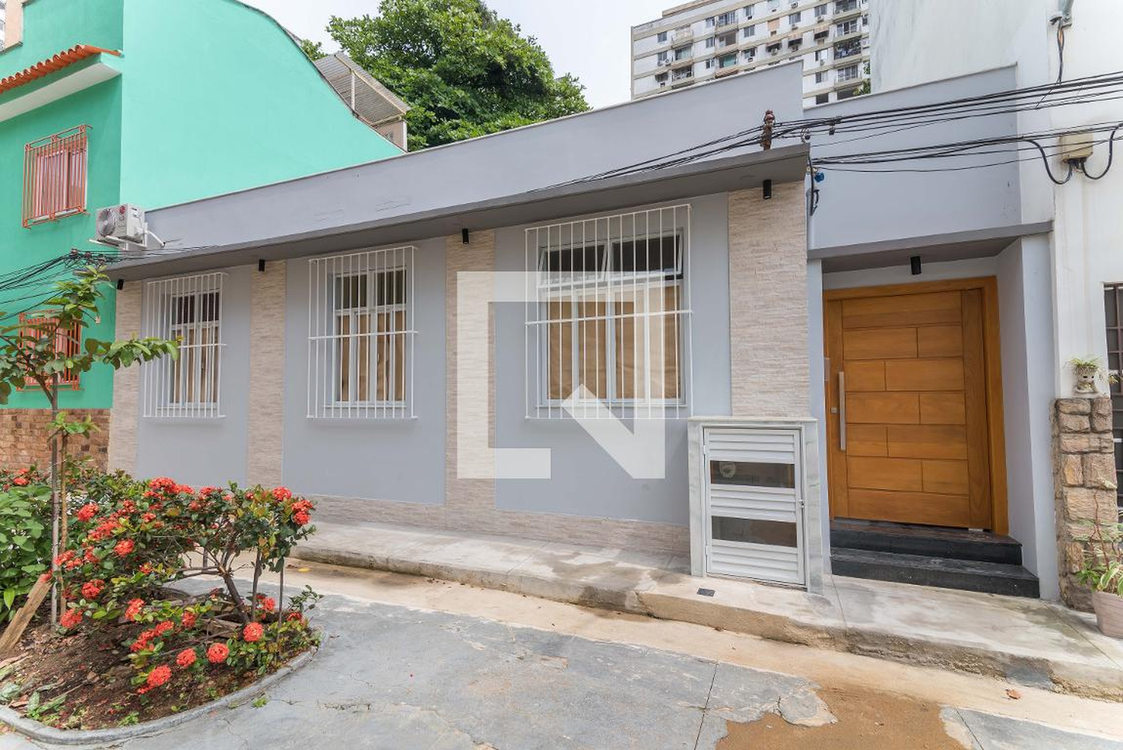 Fachada Condomínio em Rua Ibituruna, 67