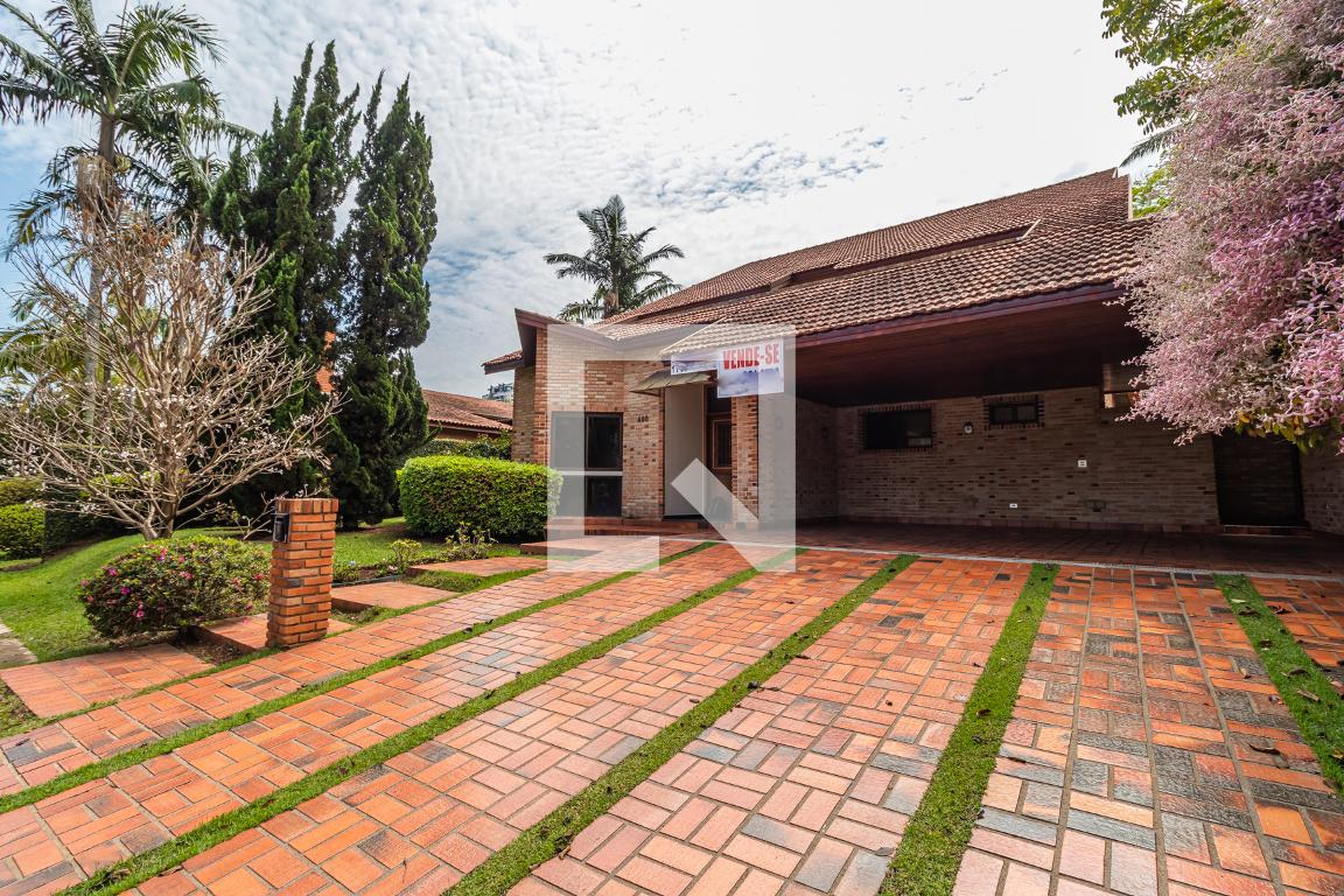 Fachada Condomínio Alphaville Residencial Um