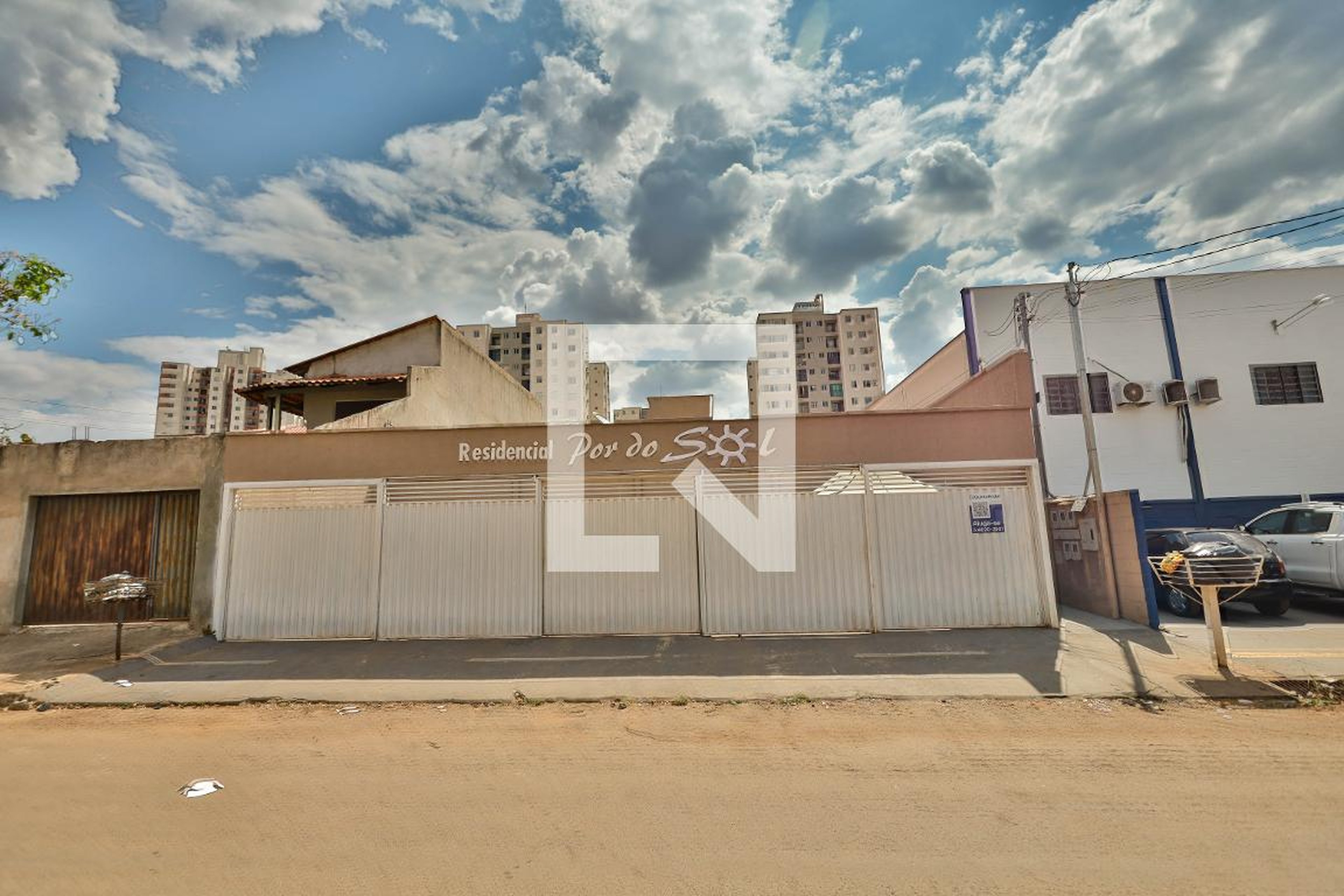 Fachada do Condomínio Condomínio em Rua dos Miosótis, 0