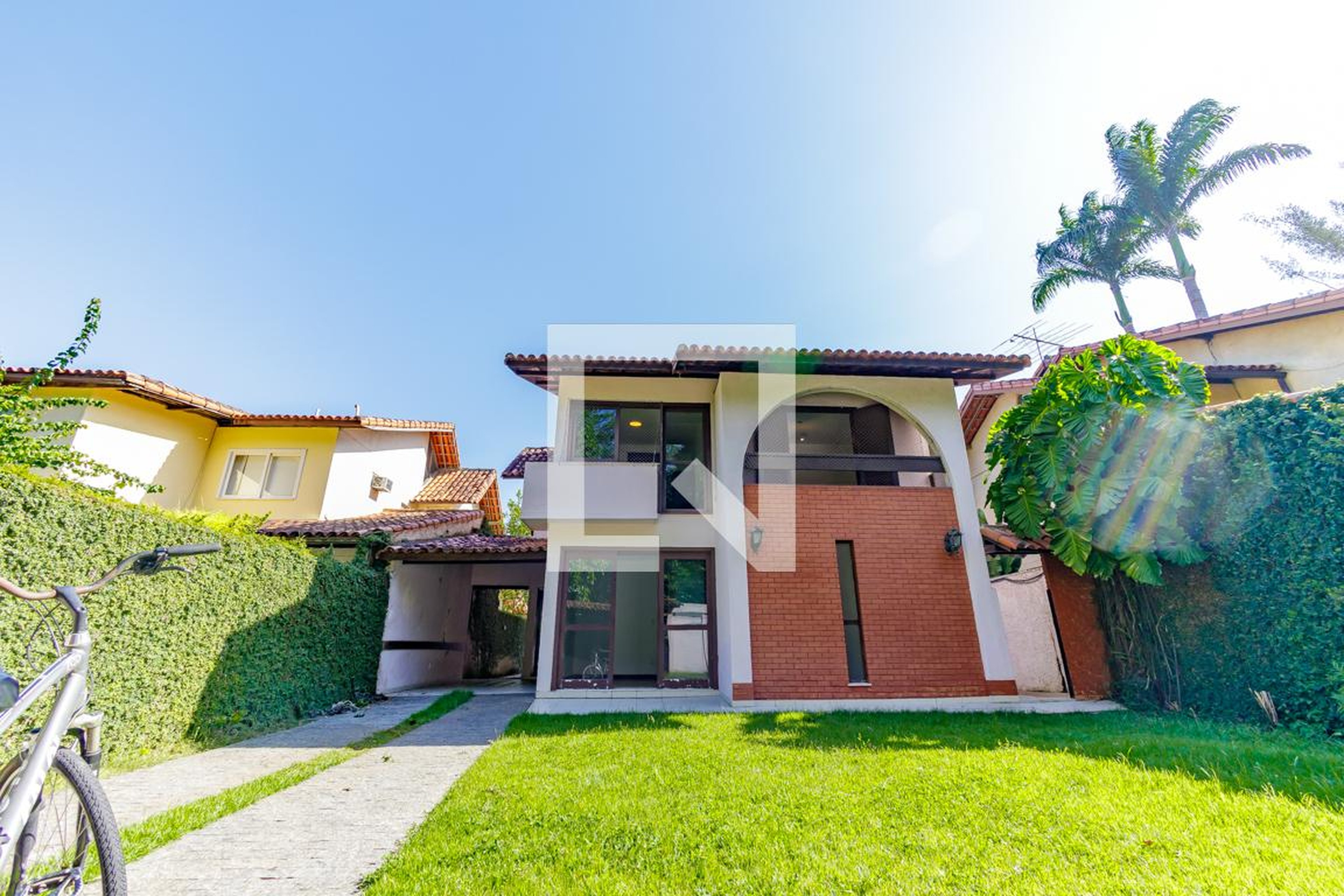 Fachada Condomínio Santa Mônica Classic House