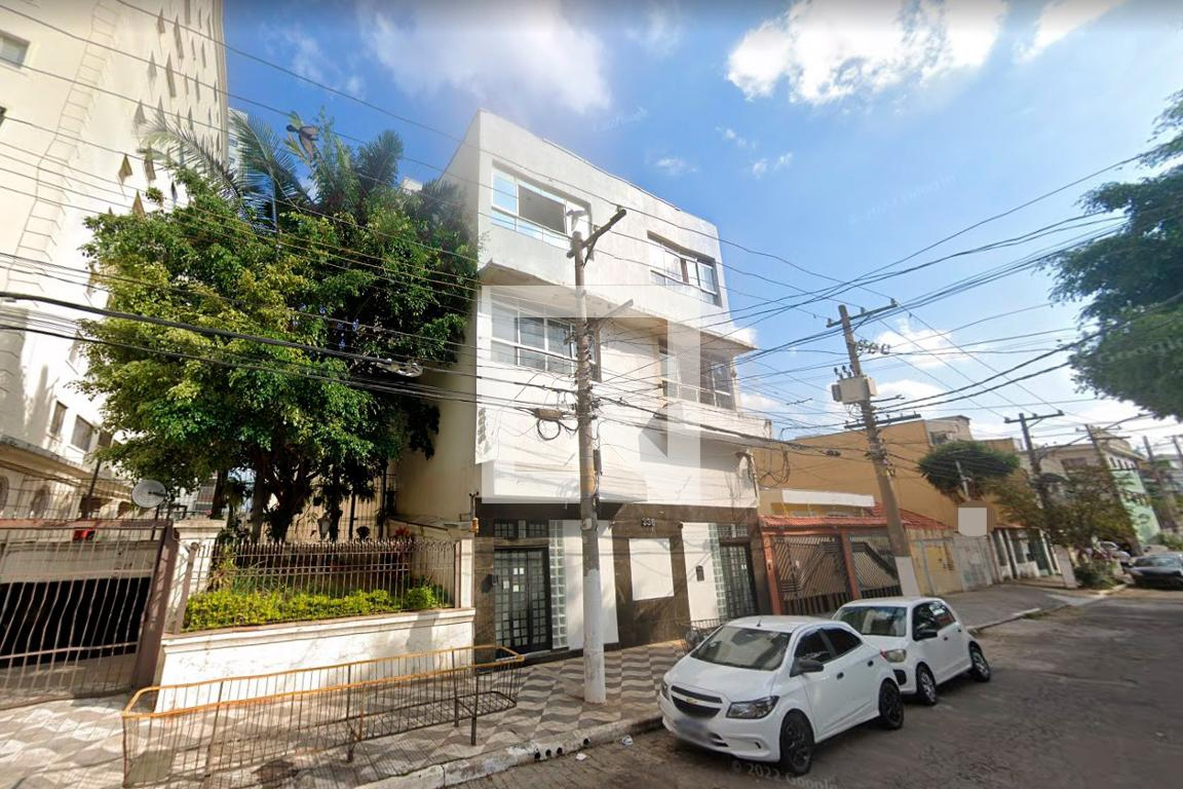 Fachada Condomínio em Rua Doutor Elísio de Castro, 336