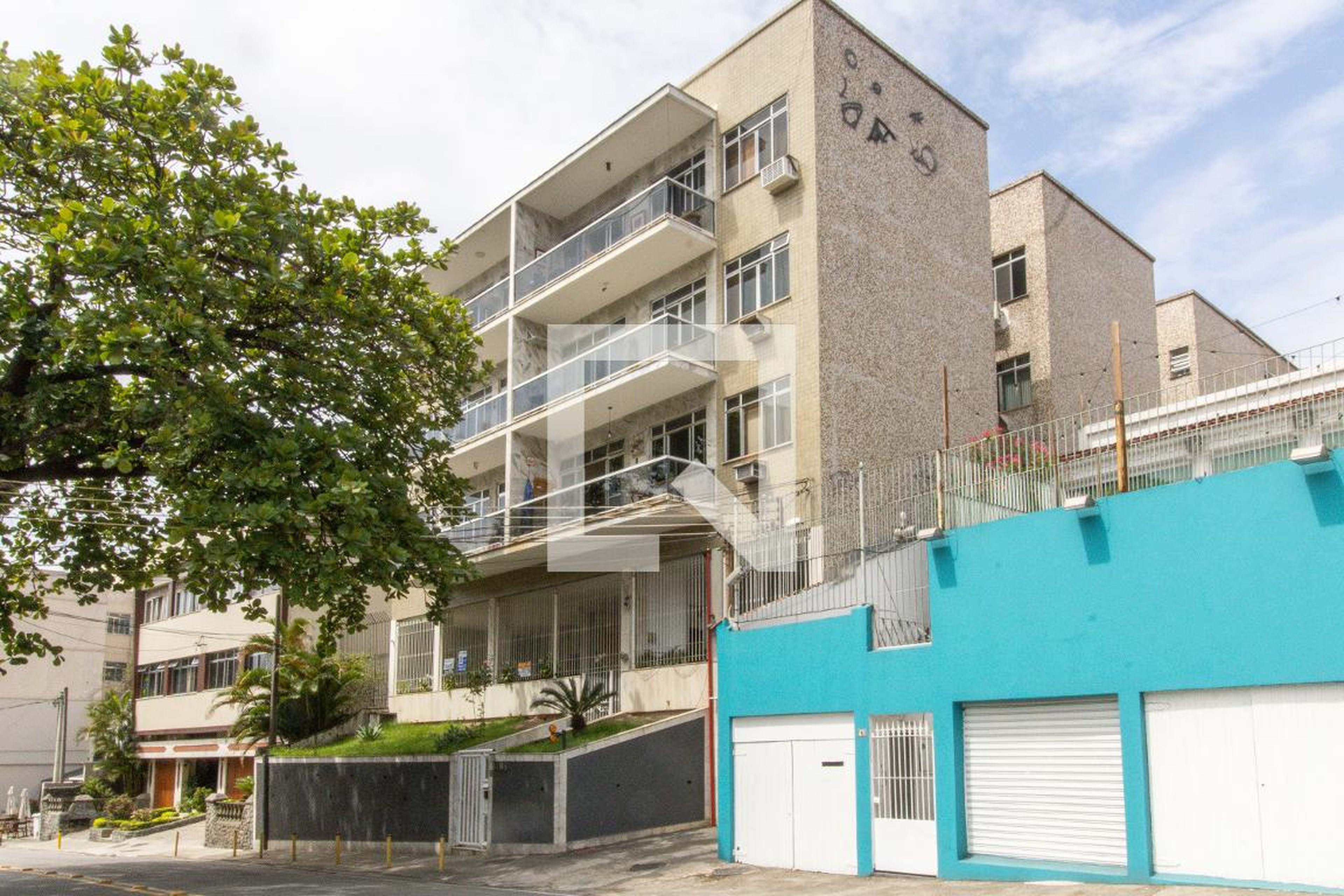 Fachada Condomínio em Rua Cambaúba, 1488