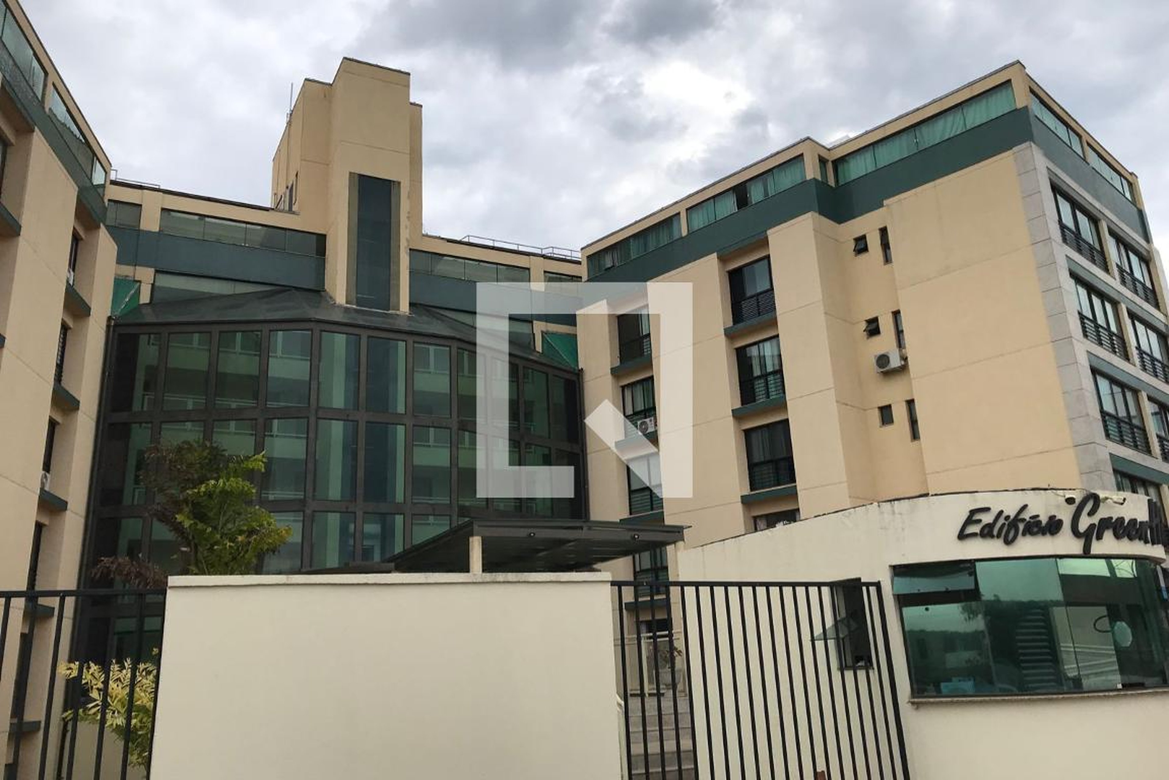 Fachada do Condomínio Edifício Green Hills