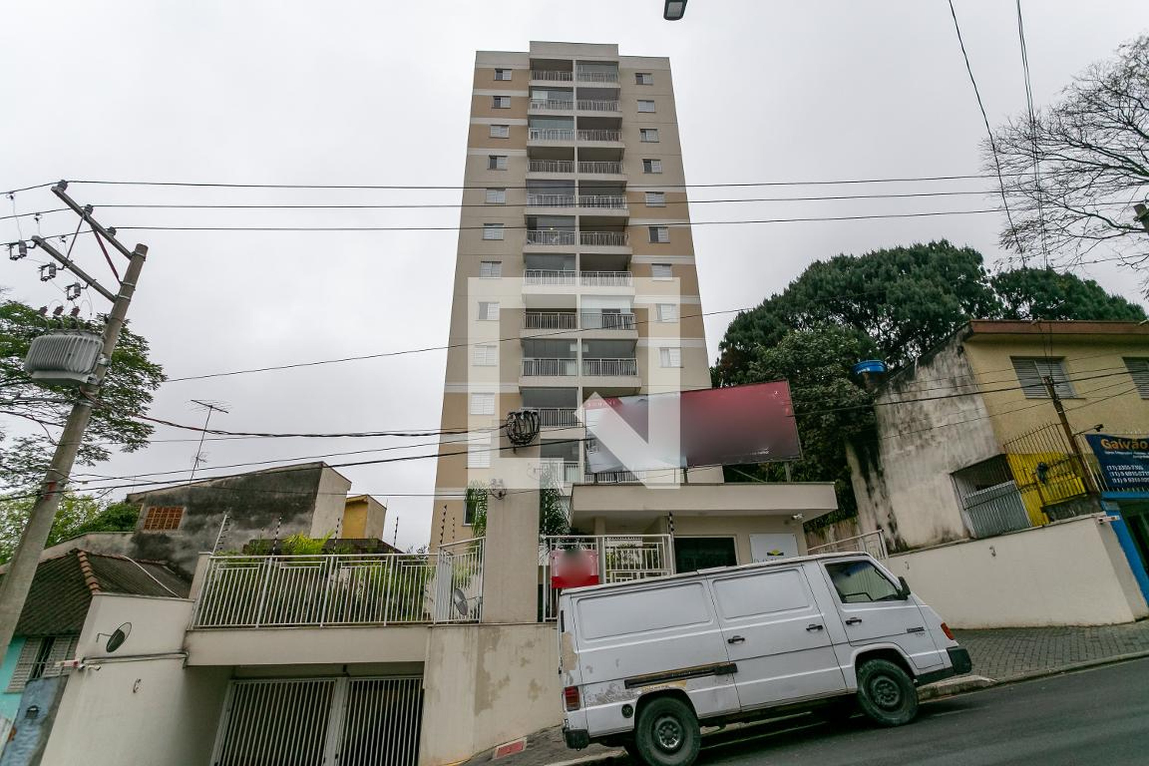 Fachada Condomínio em Rua Princesa Maria Amélia, 518