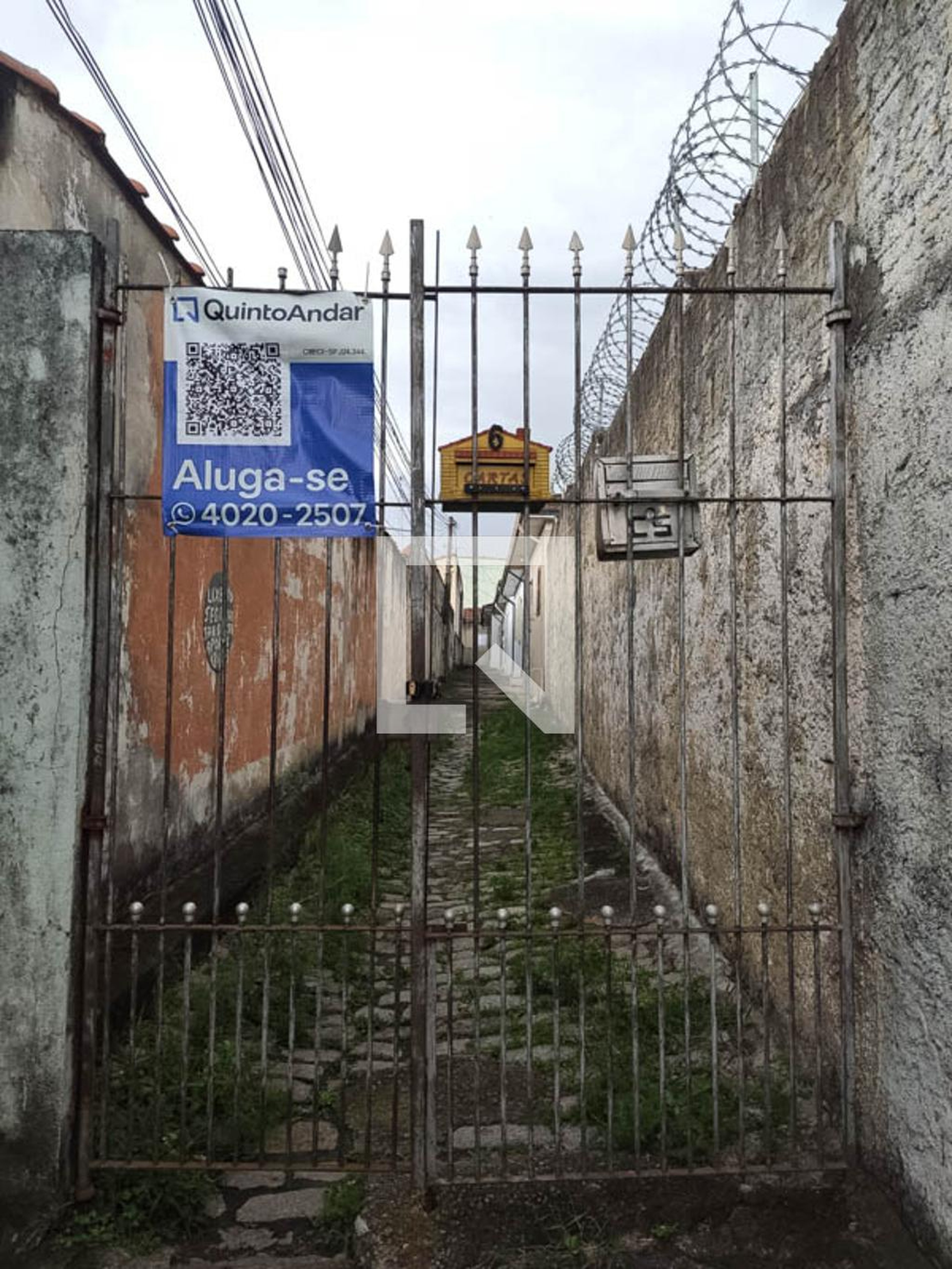 Fachada Condomínio em Rua José Bueno, 90