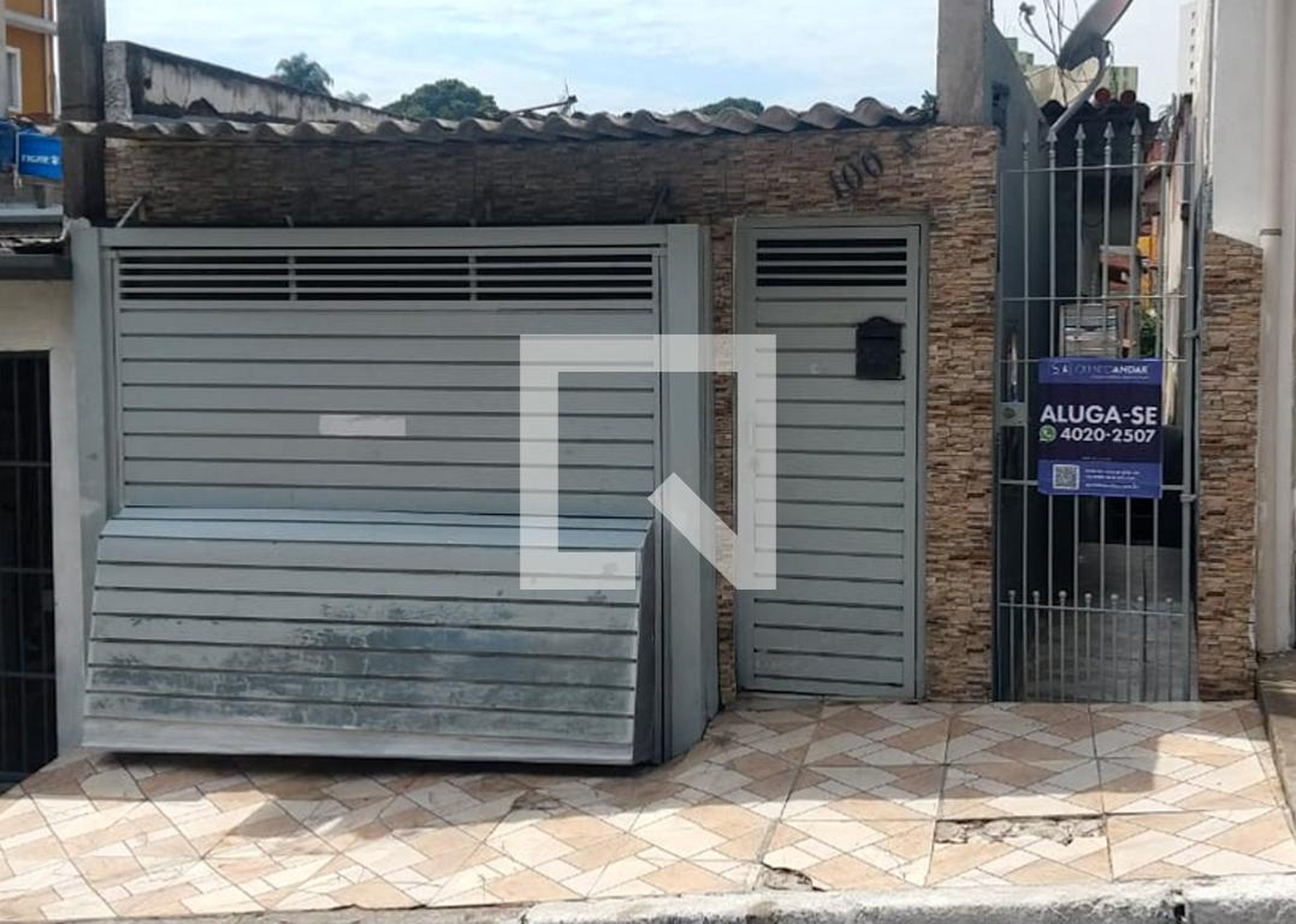 Fachada Condomínio em Rua Dom Carlos Gouveia, 100