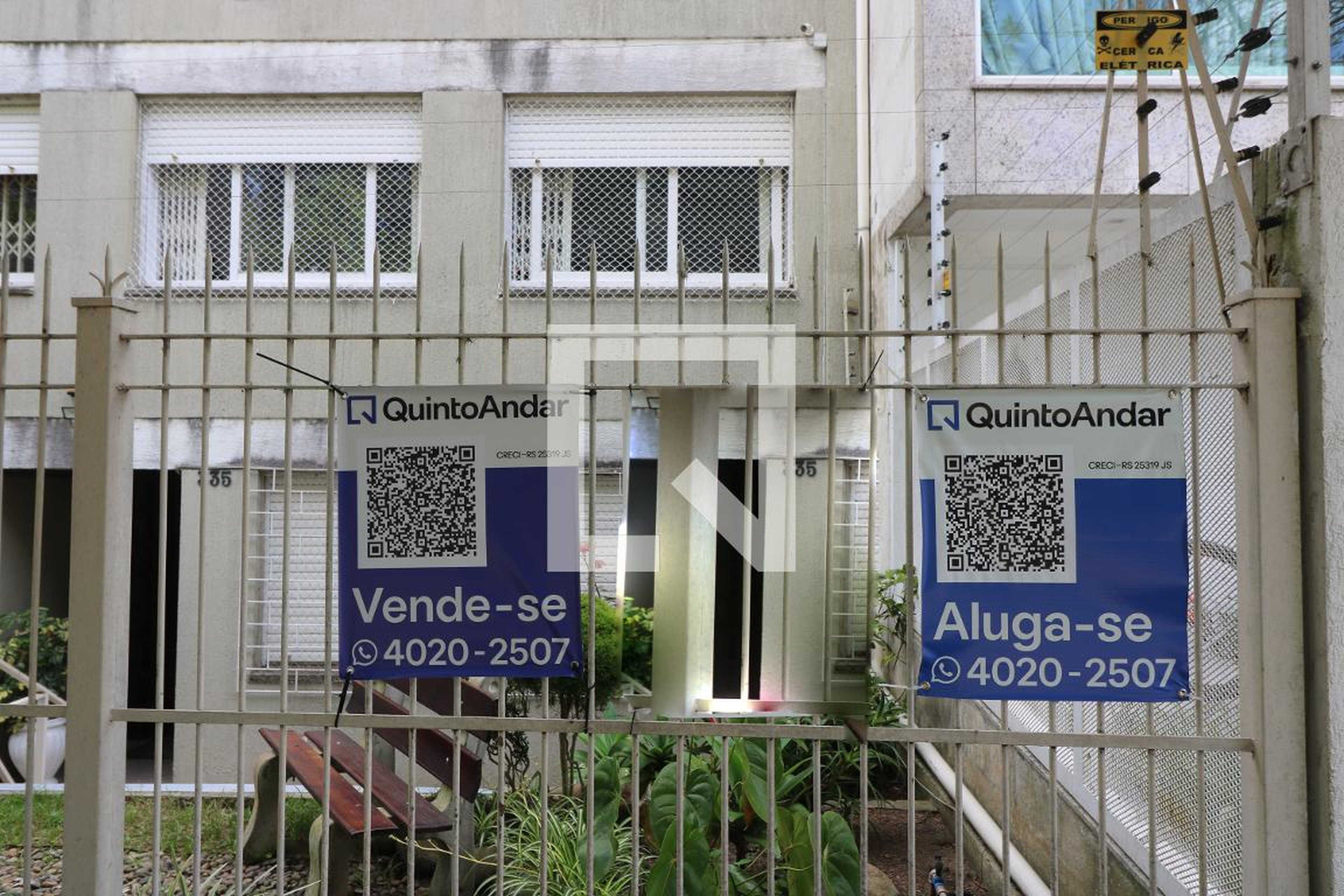 Fachada do Prédio Condomínio em Rua Cícero Ahrends, 335