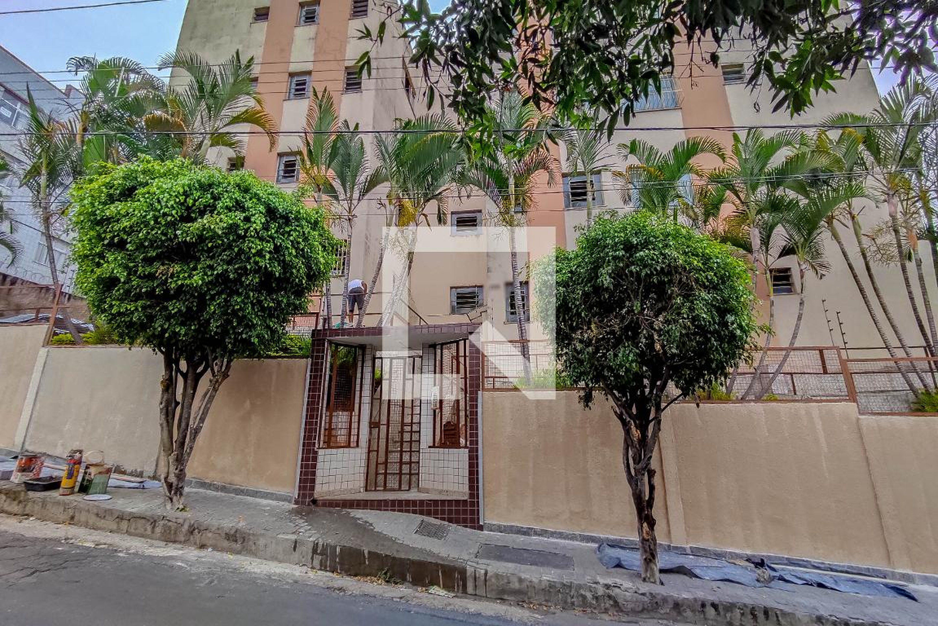 Fachada Condomínio em Rua Zenite, 185