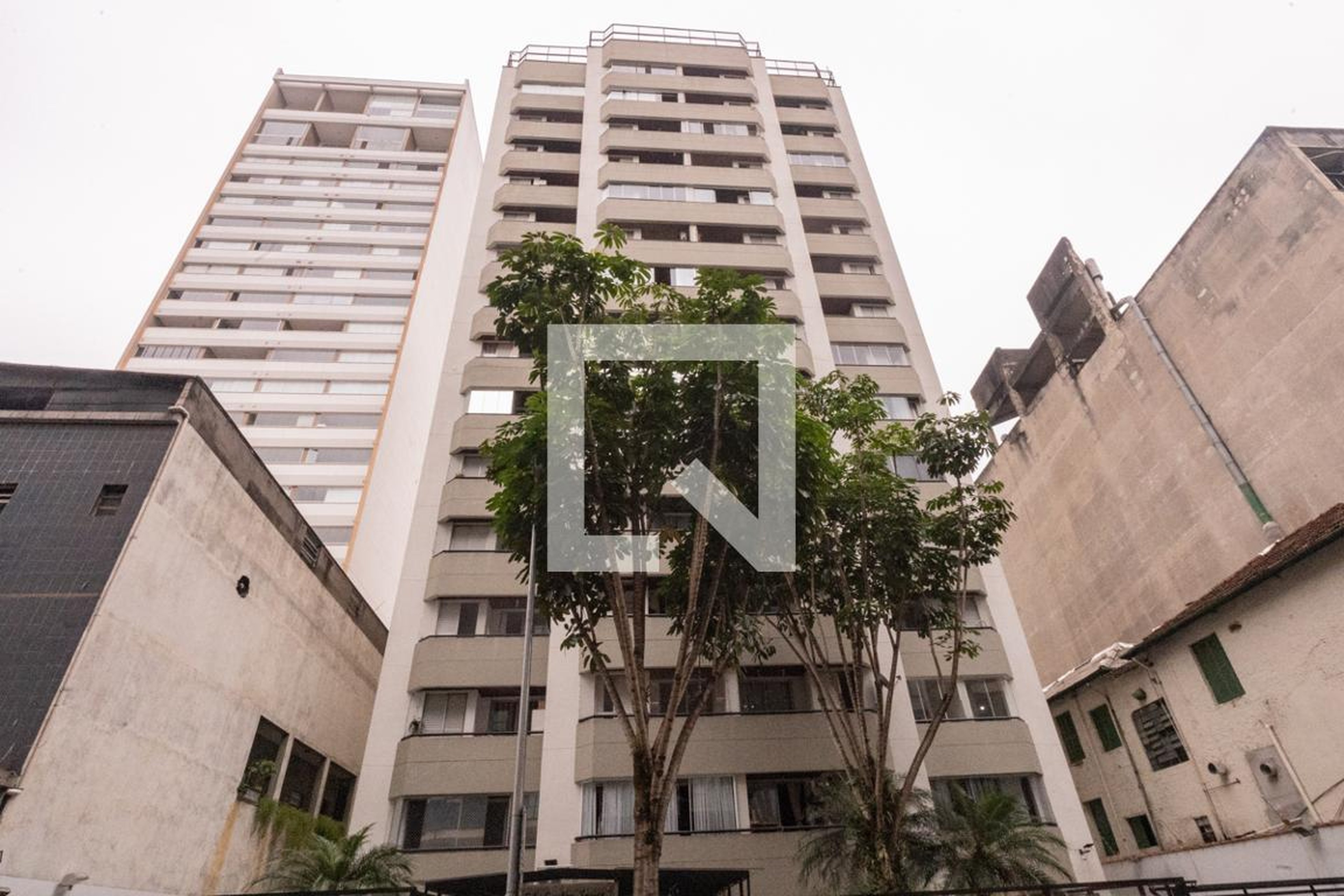 Fachada Condomínio em Rua Santo Amaro, 400