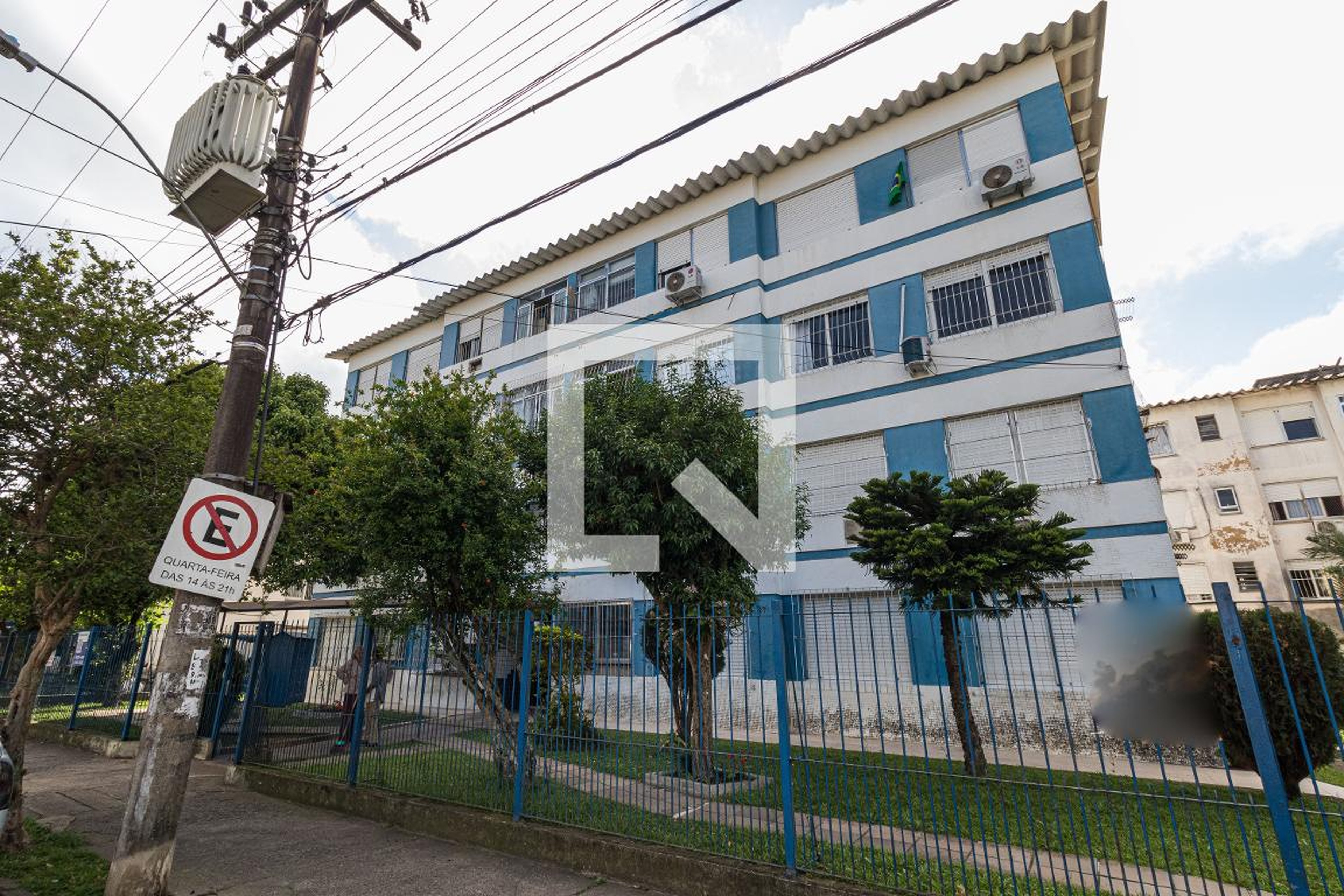 Fachada do Prédio Condomínio em Rua Doutor Carlos Maria Bins, 230