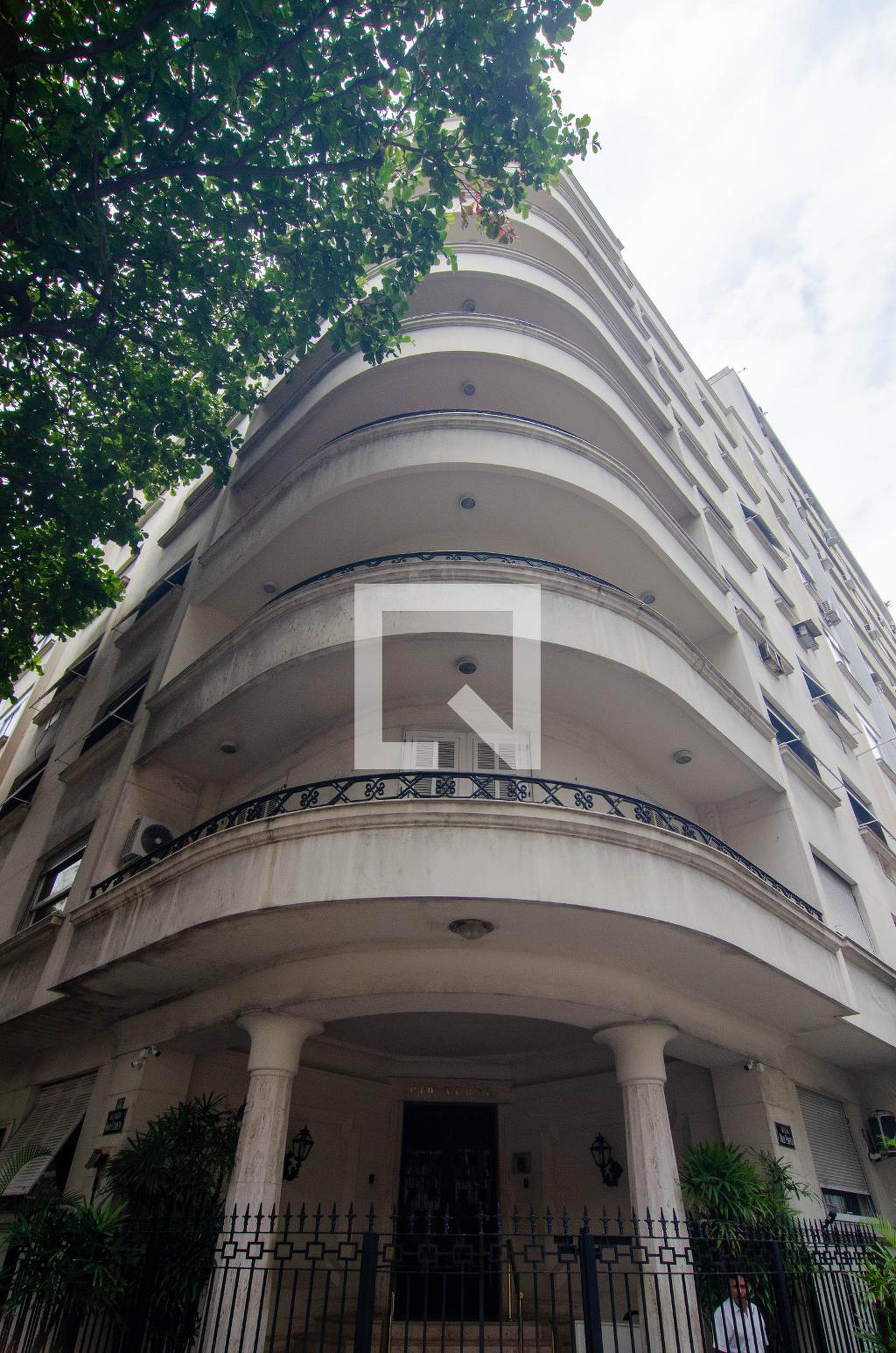 Fachada Edificio Rio Verde