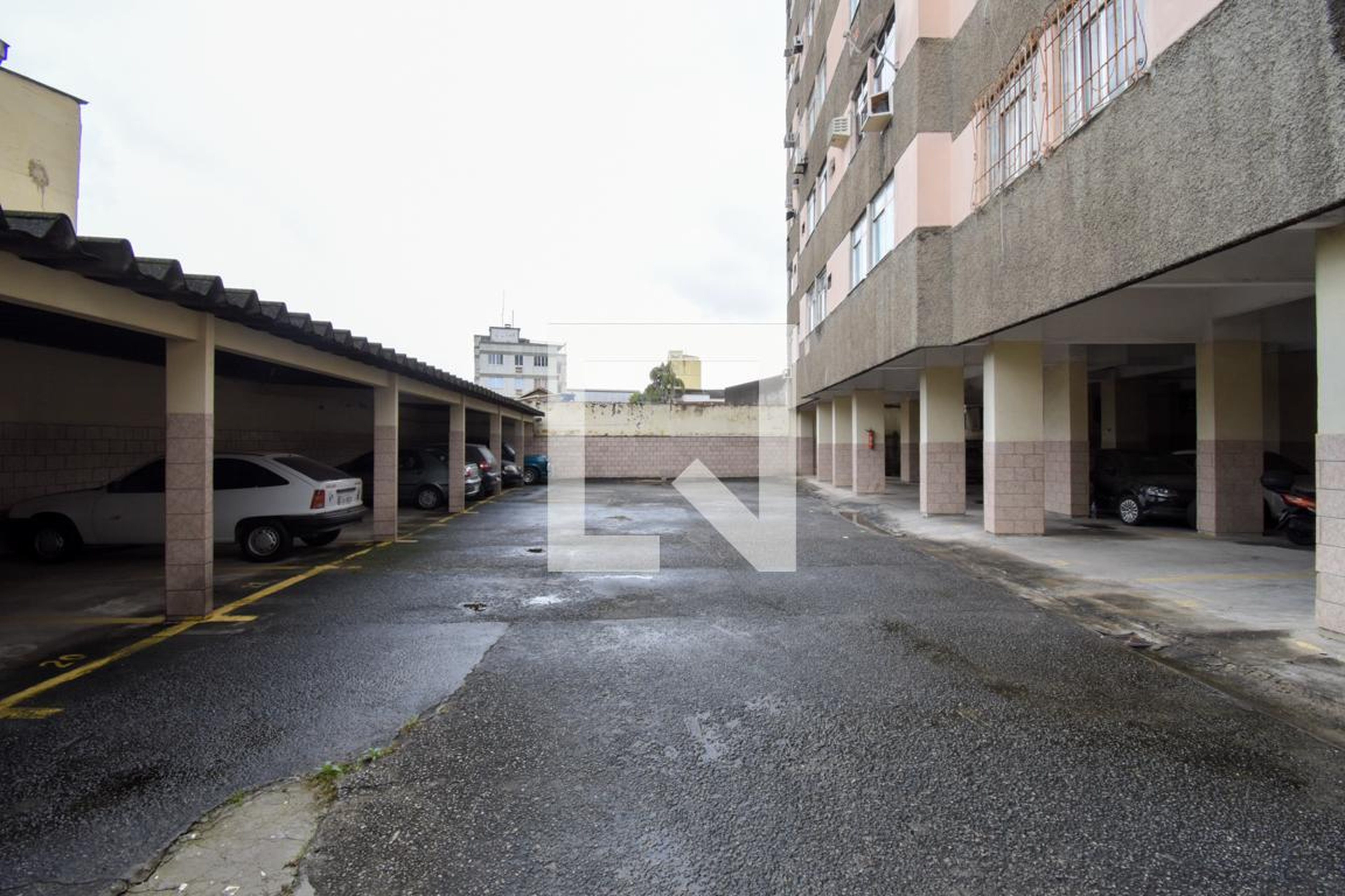 Estacionamento - Edifício Sargento Max Wolff