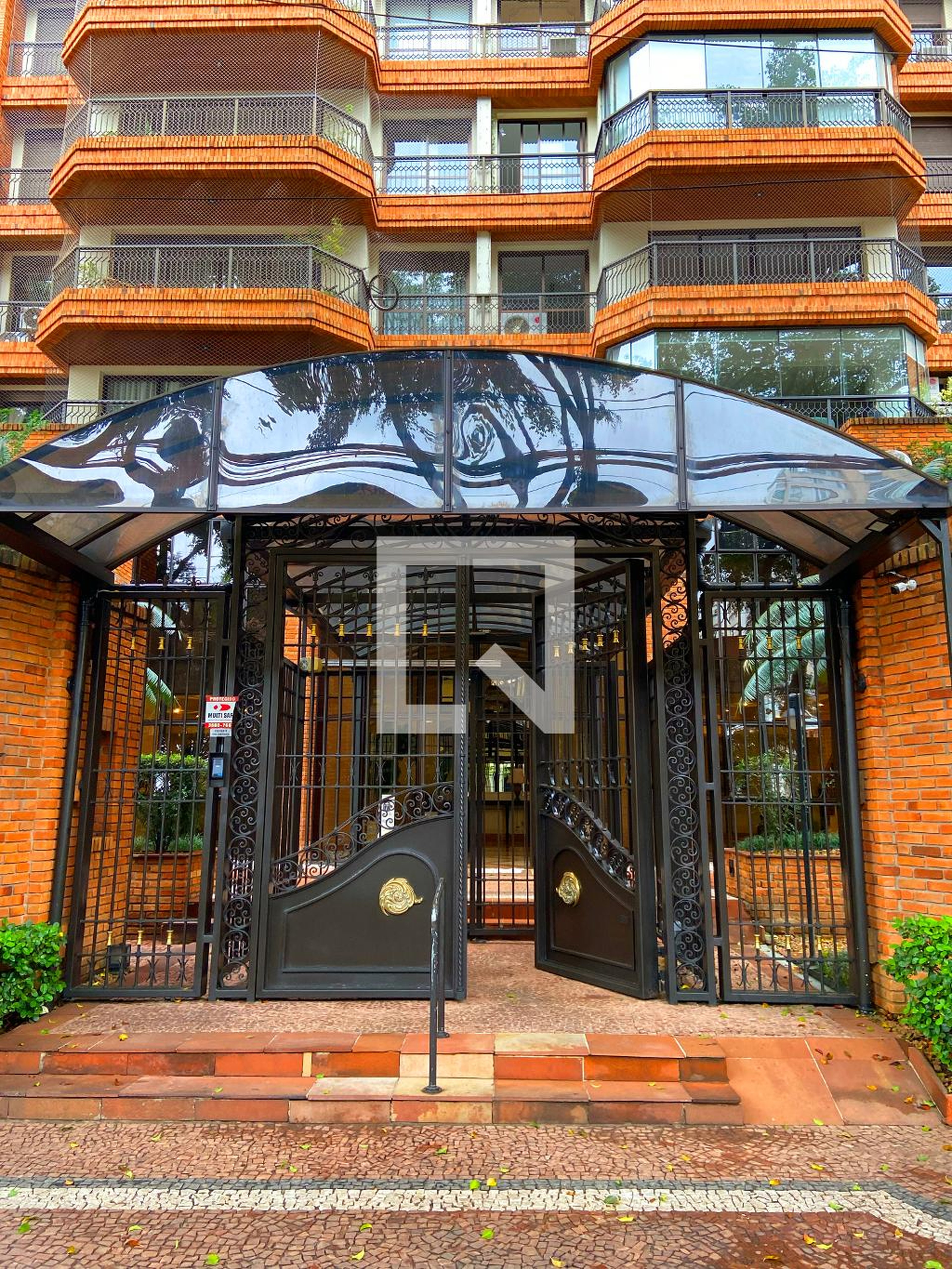 Fachada do Condomínio Condomínio Maison D'higienópolis