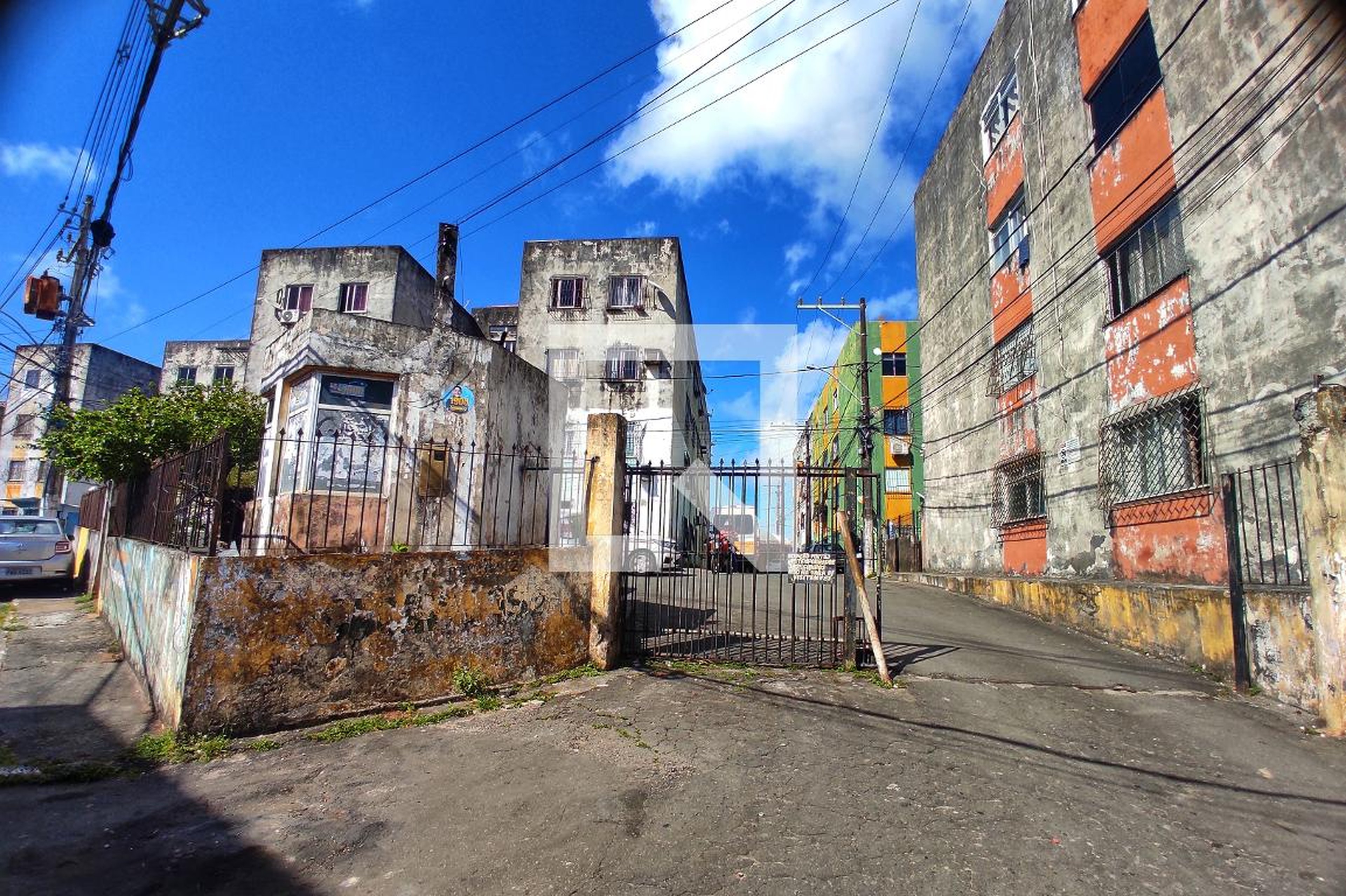 Fachada do Condomínio Condomínio Calaveras