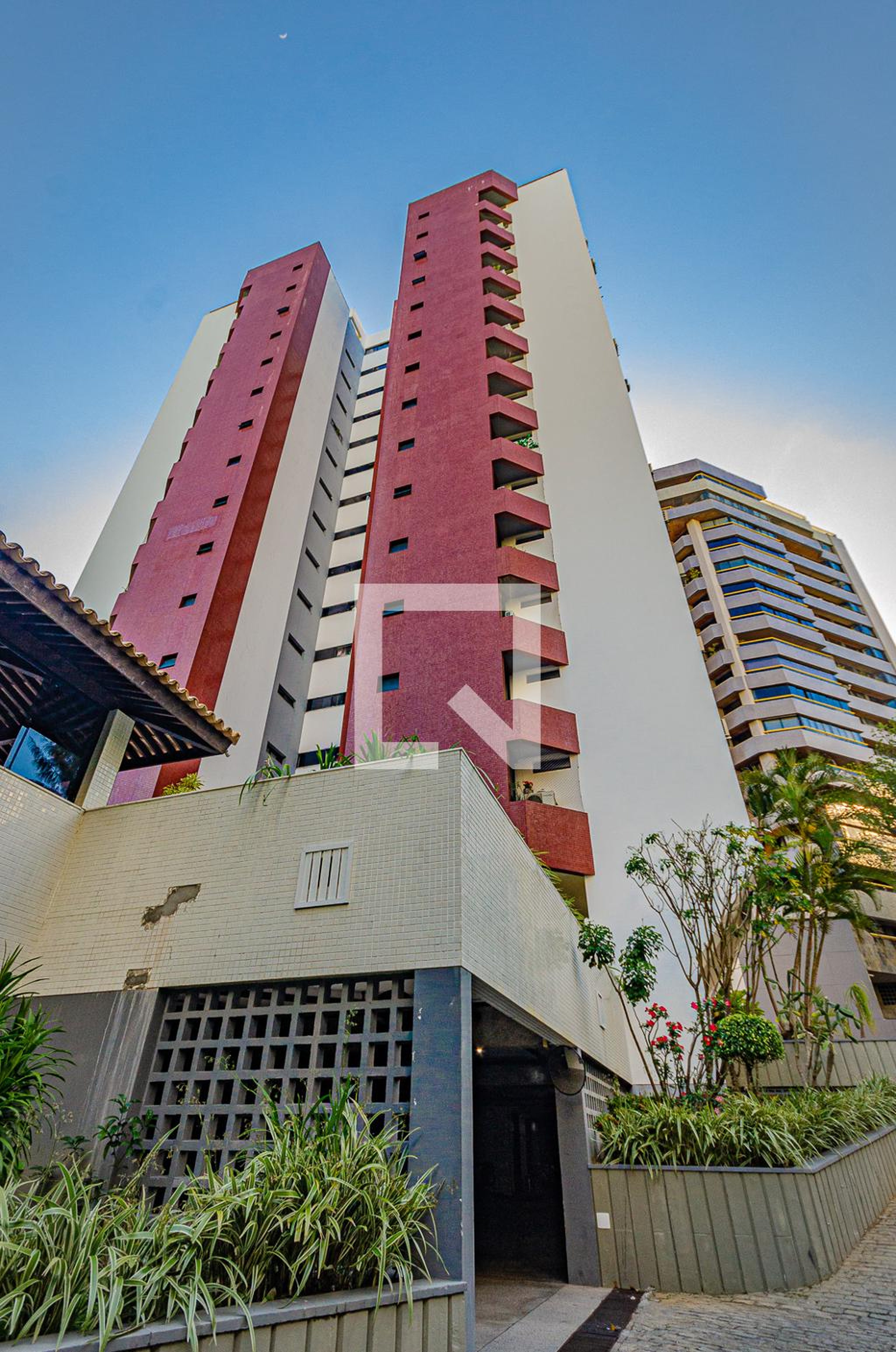 Fachada do Condomínio Edifício Mansão Maestro Lindembergue Cardoso