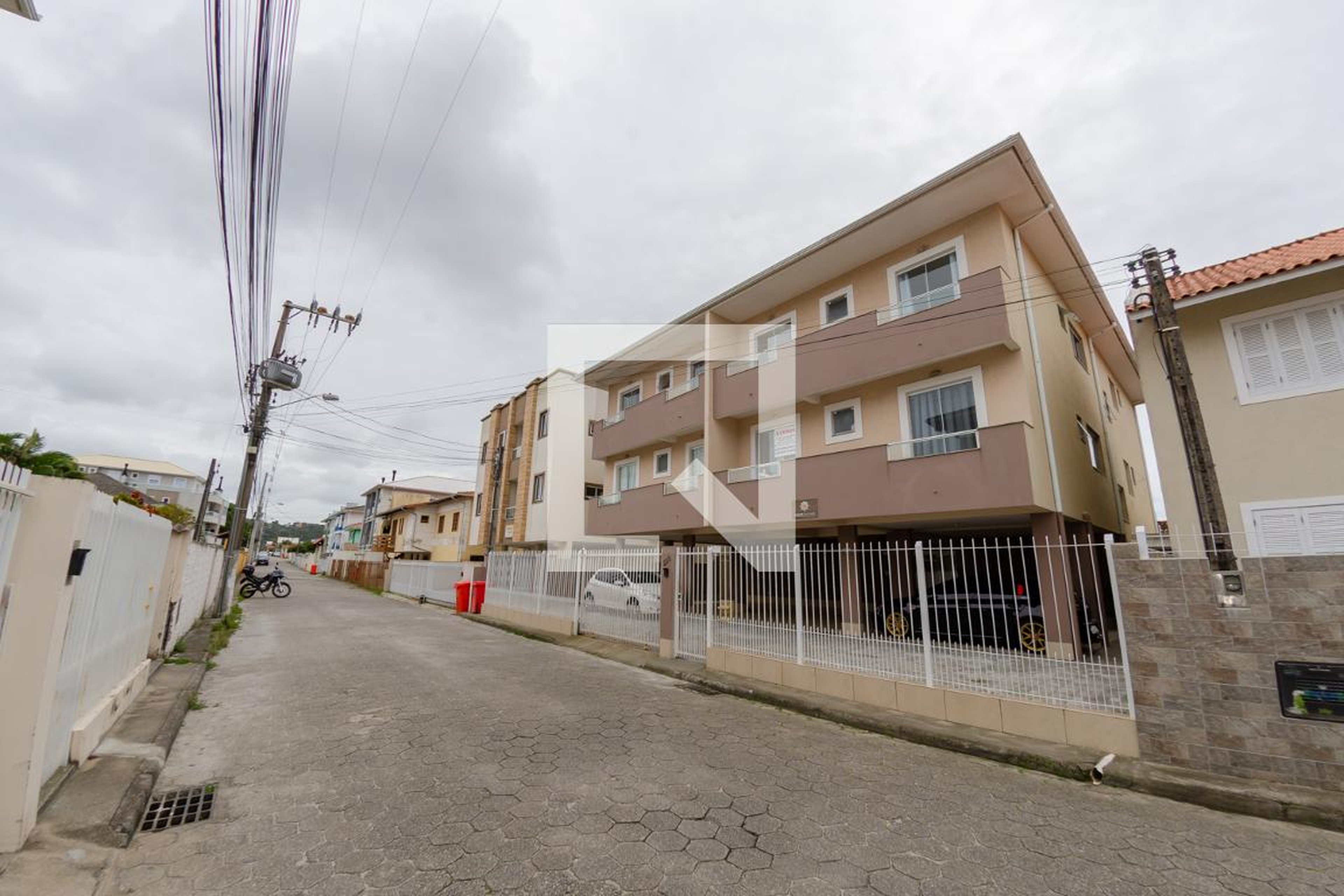 Fachada Residencial Madre Paulina LL