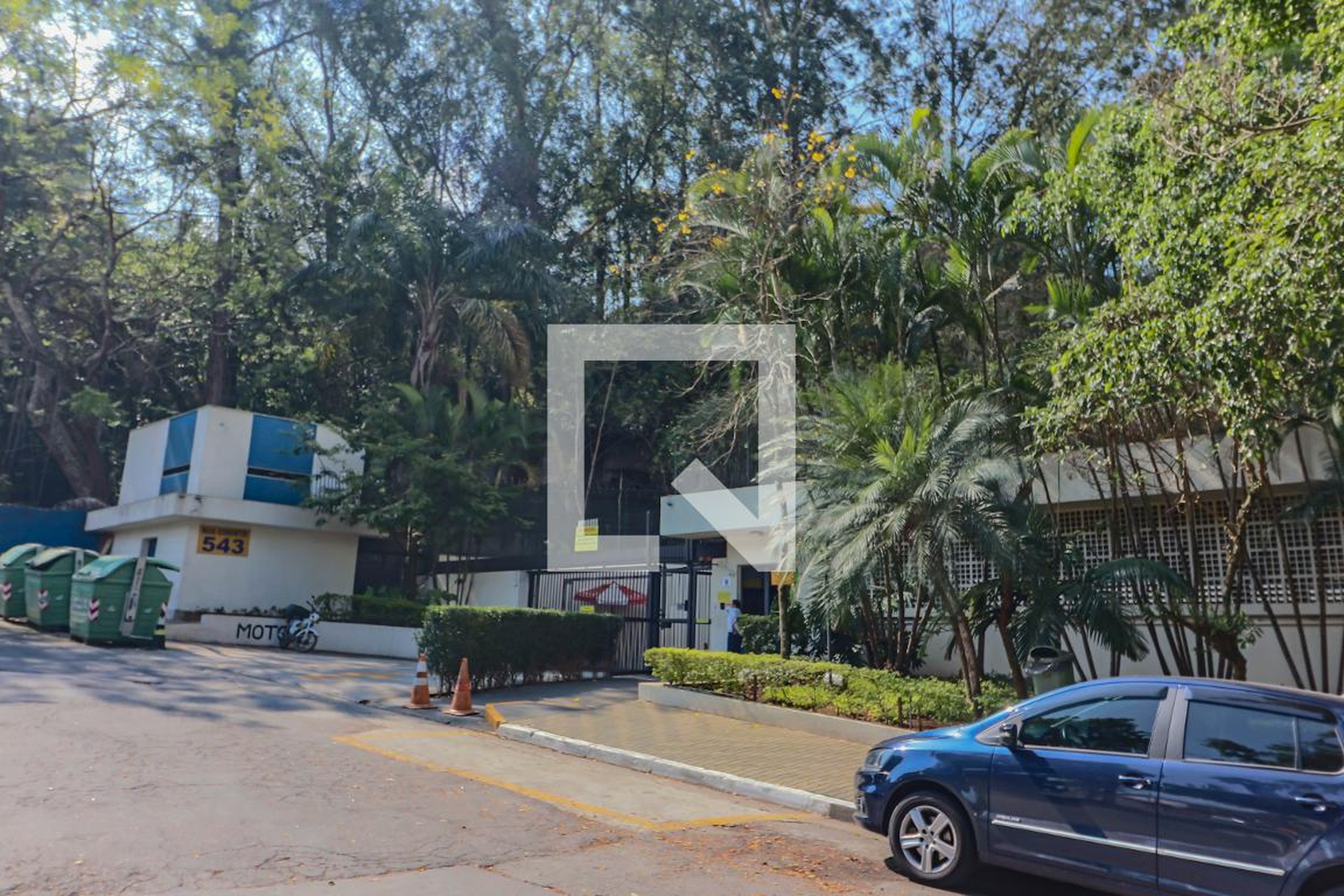 Fachada do Condomínio Condomínio Paço das Universidades