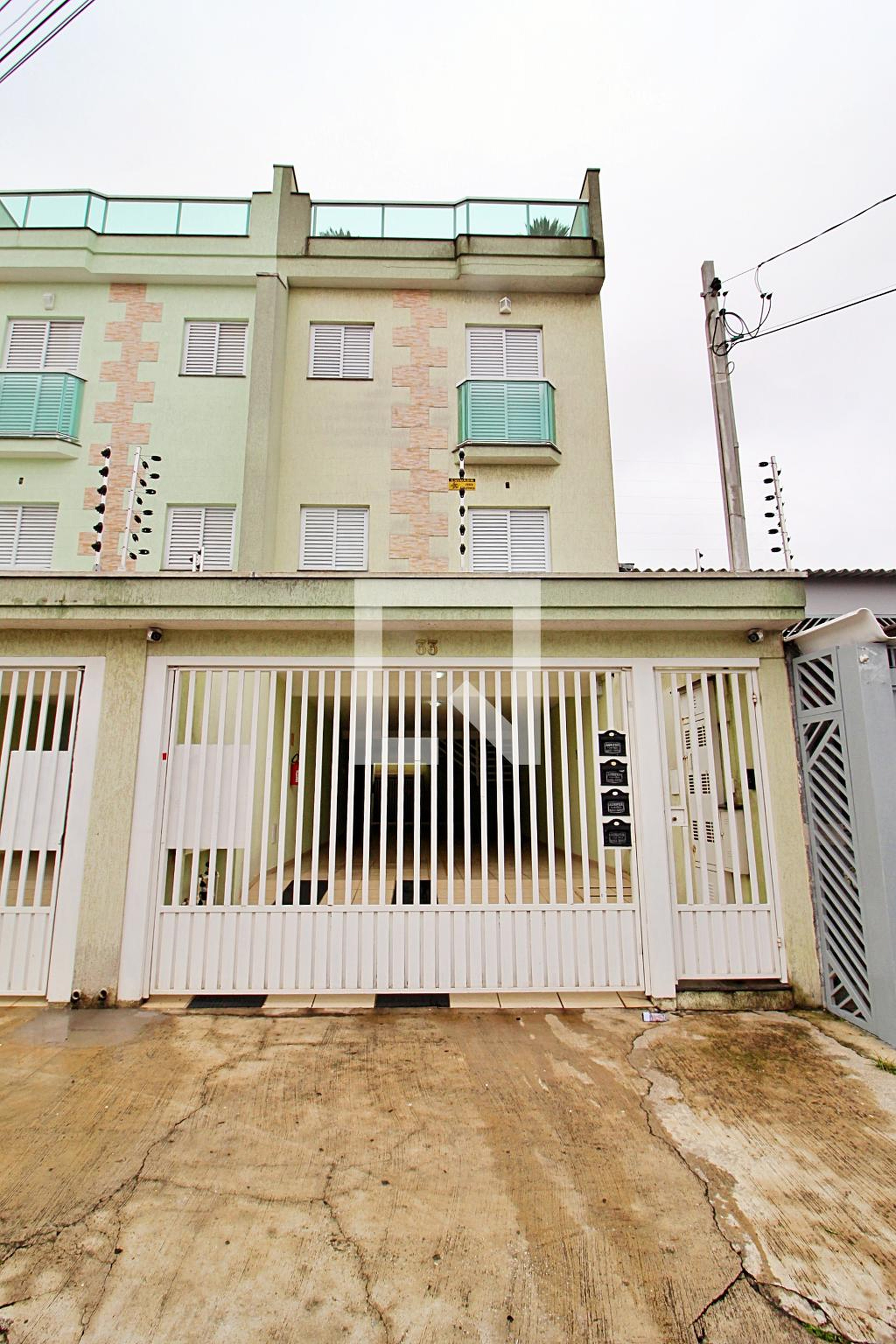 Fachada Condomínio em Rua Eleutério, 33