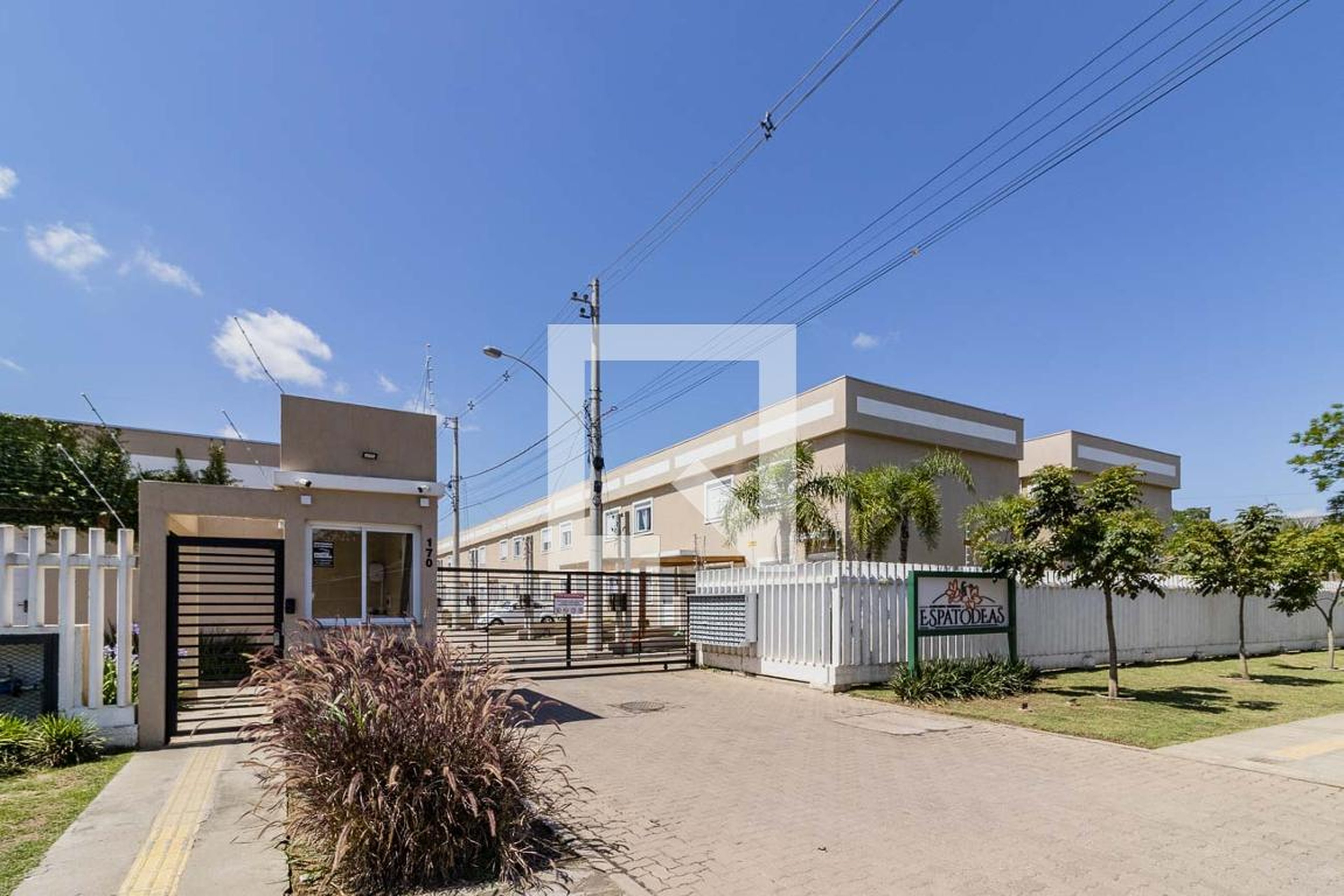 Fachada do Condominio Condomínio Espatodias