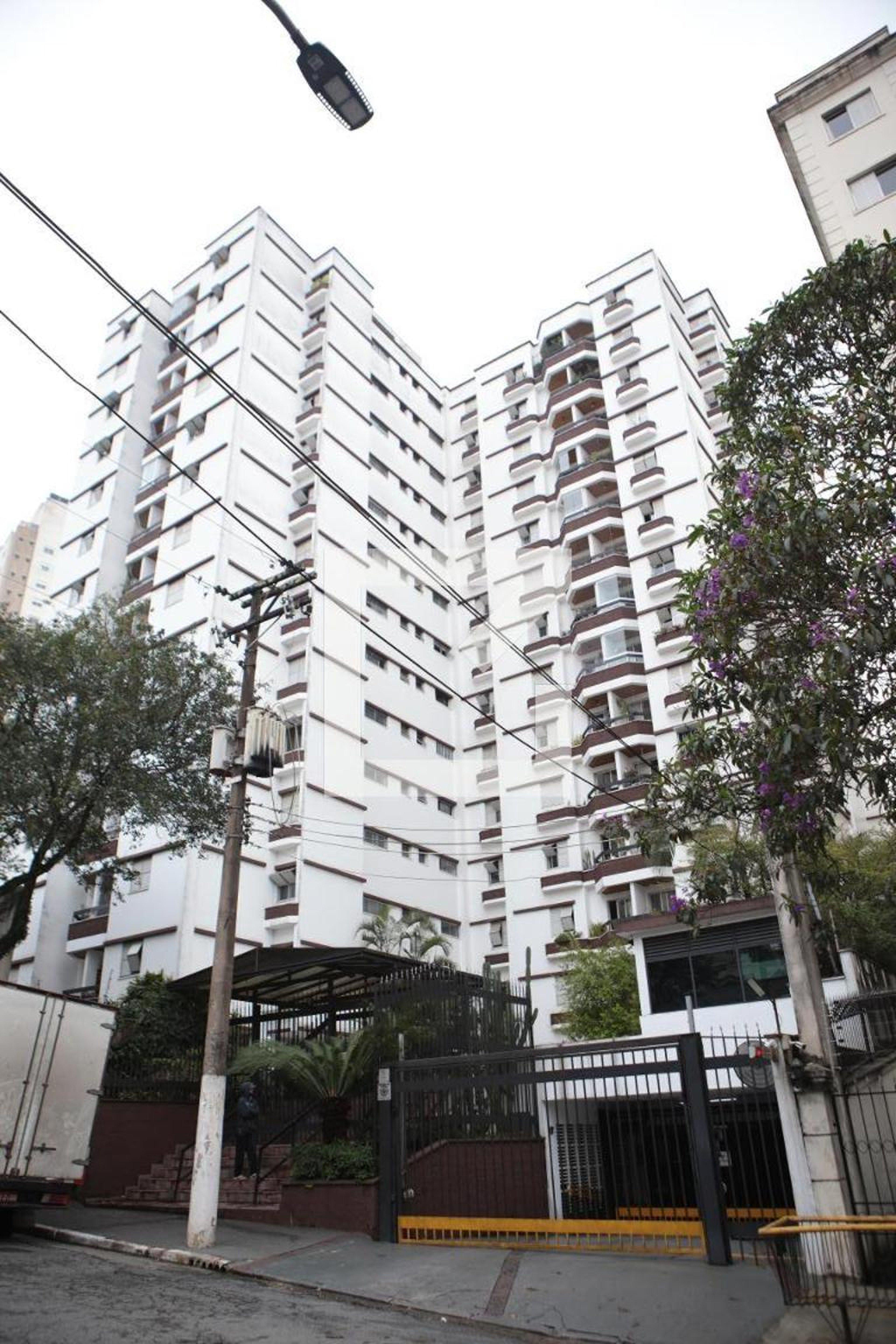 Fachada do Condomínio Edifício Centennial