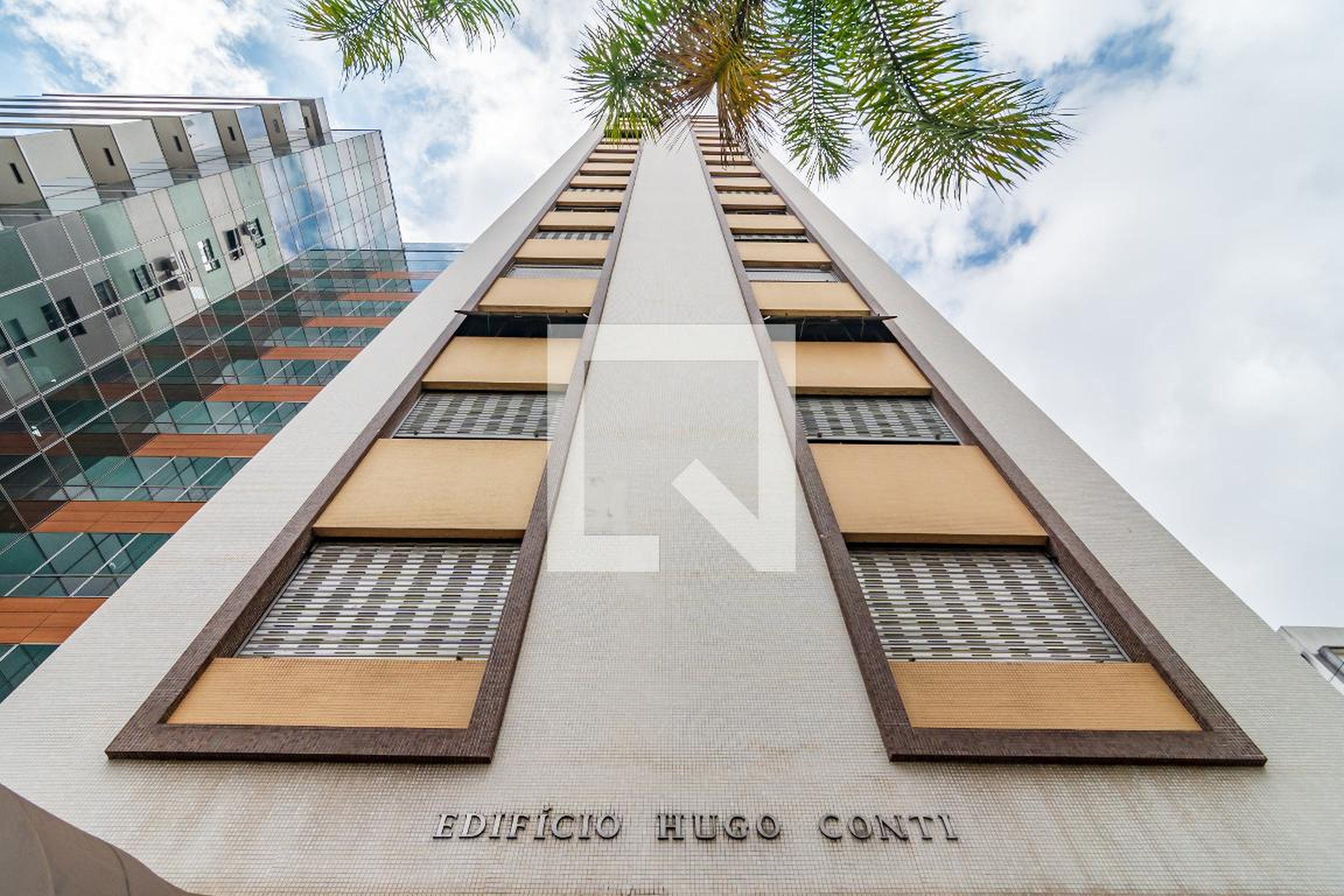 Fachada Condomínio Hugo Conti