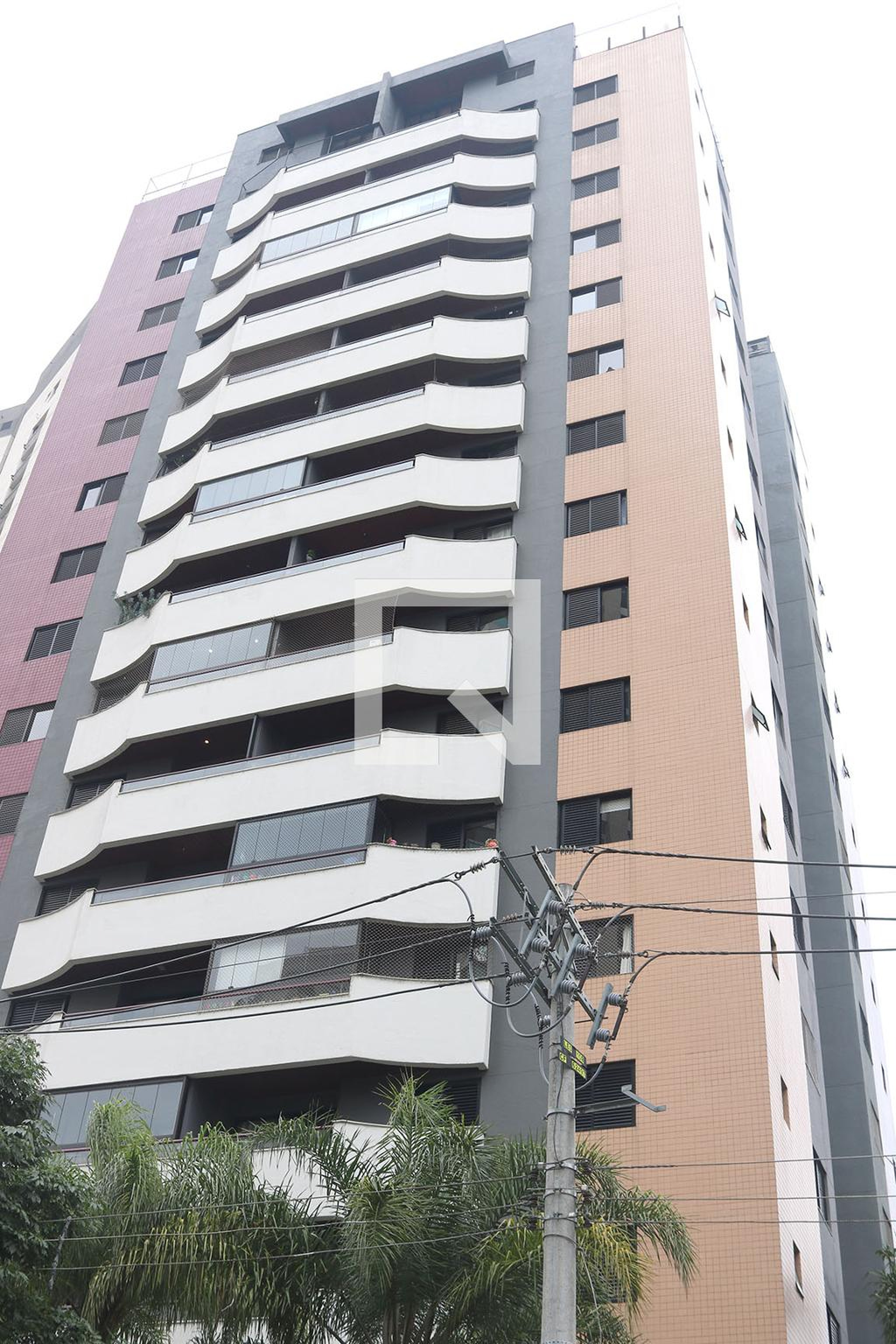 Fachada do Prédio Condomínio Vila Quebec