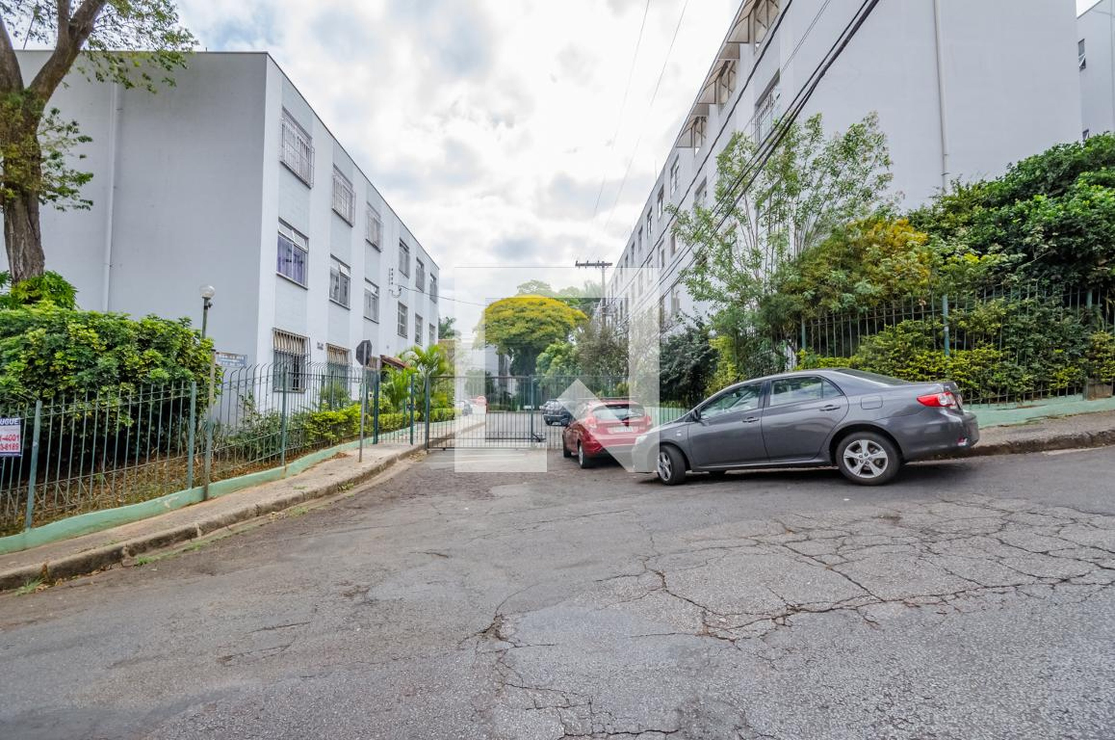 Fachada Condomínio em Rua Quatorze Bis, 15