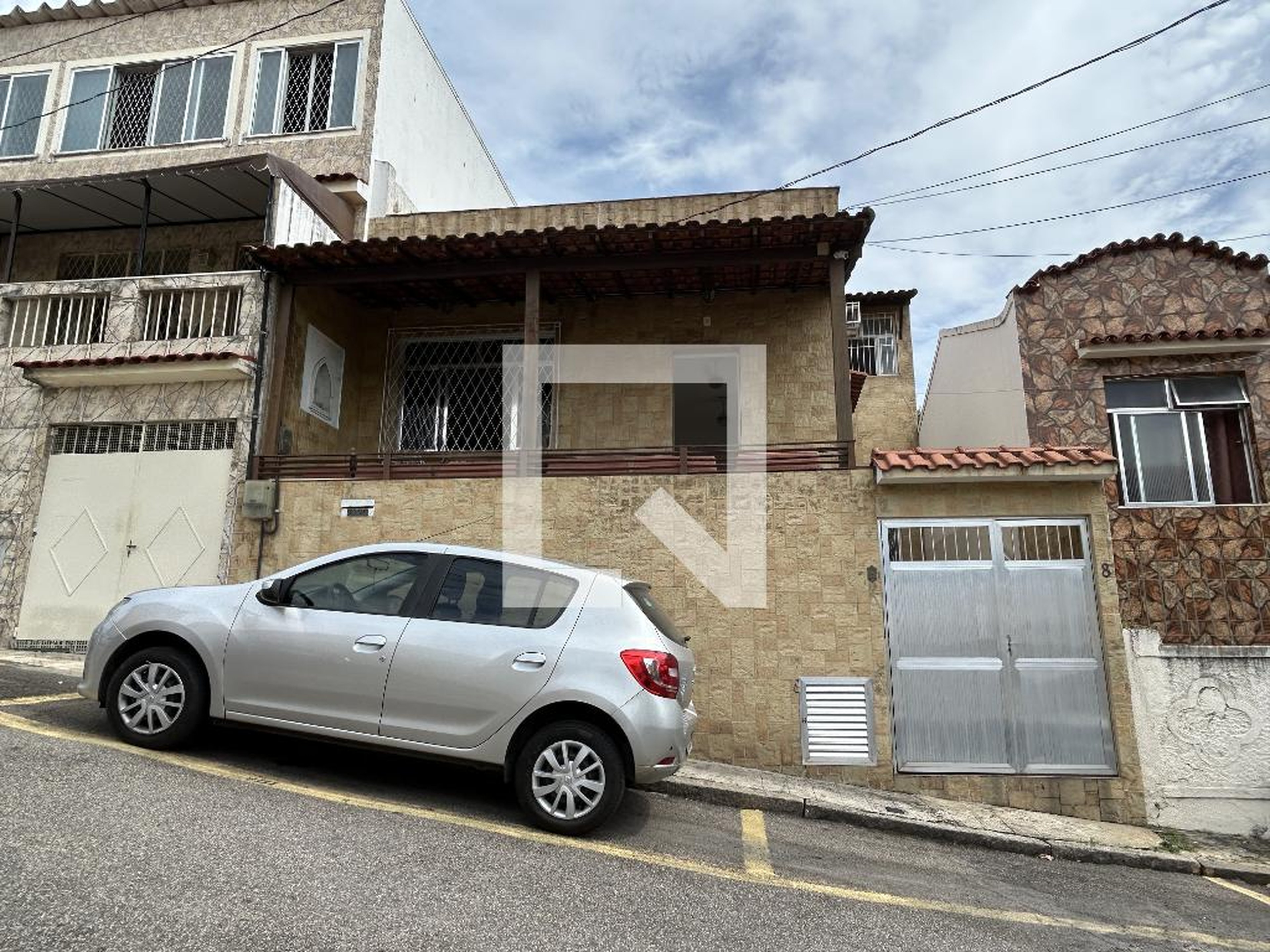 Fachada Condomínio em Rua Luís Carlos, 16