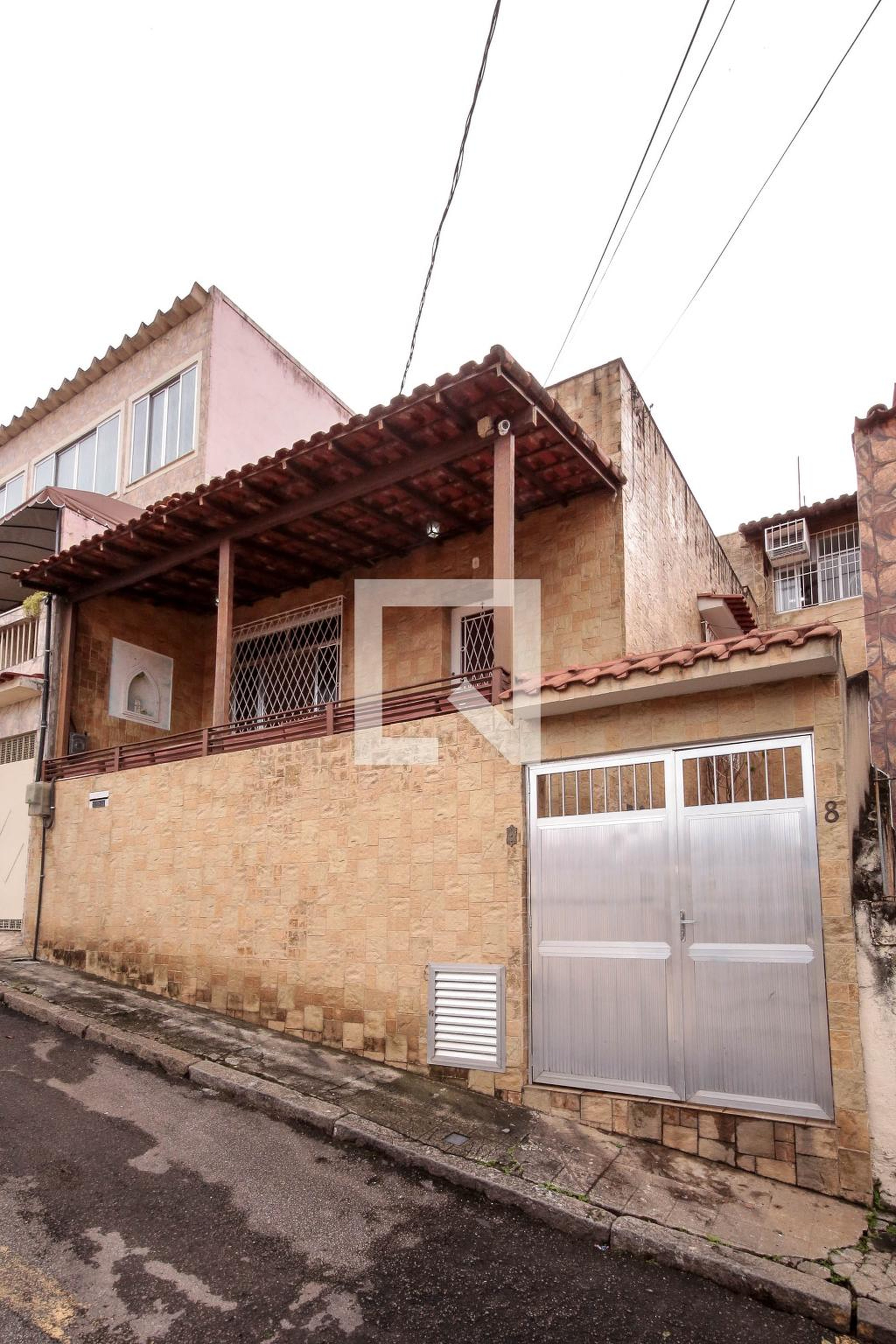 Fachada Condomínio em Rua Luís Carlos, 16