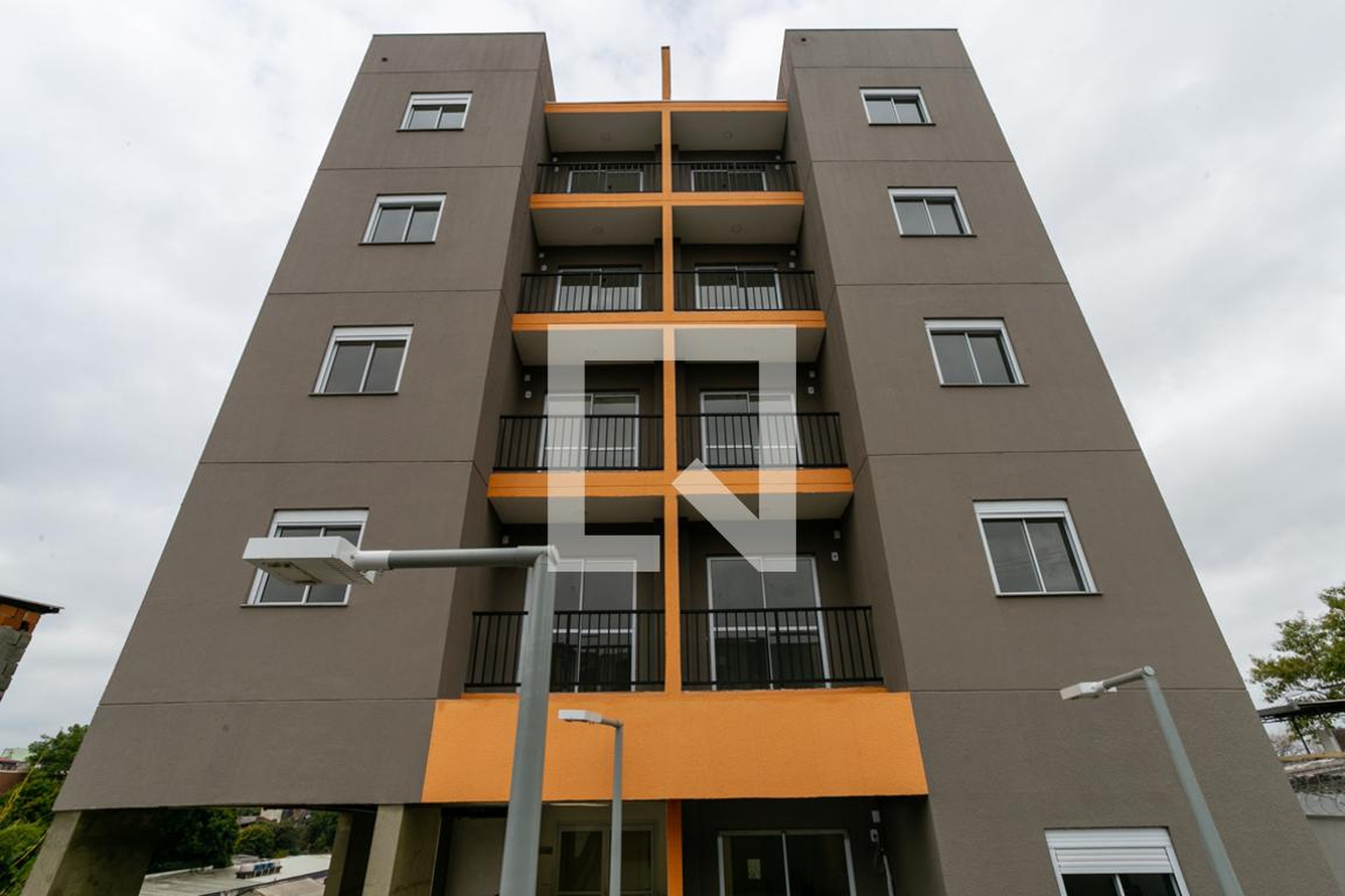 Fachada do prédio Condomínio Alegria Casa Verde