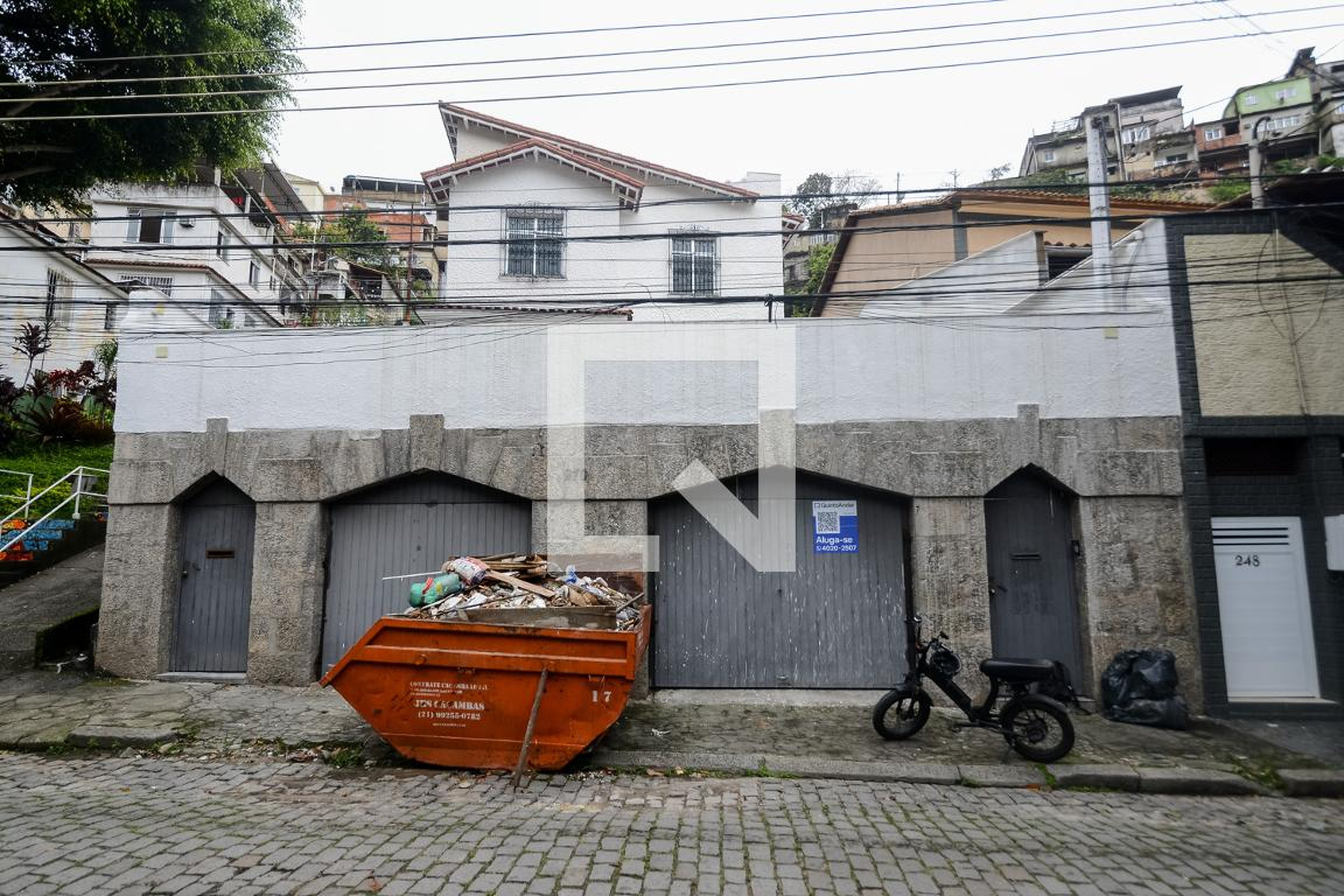 Fachada Condomínio em Rua Tobias Moscoso, 270