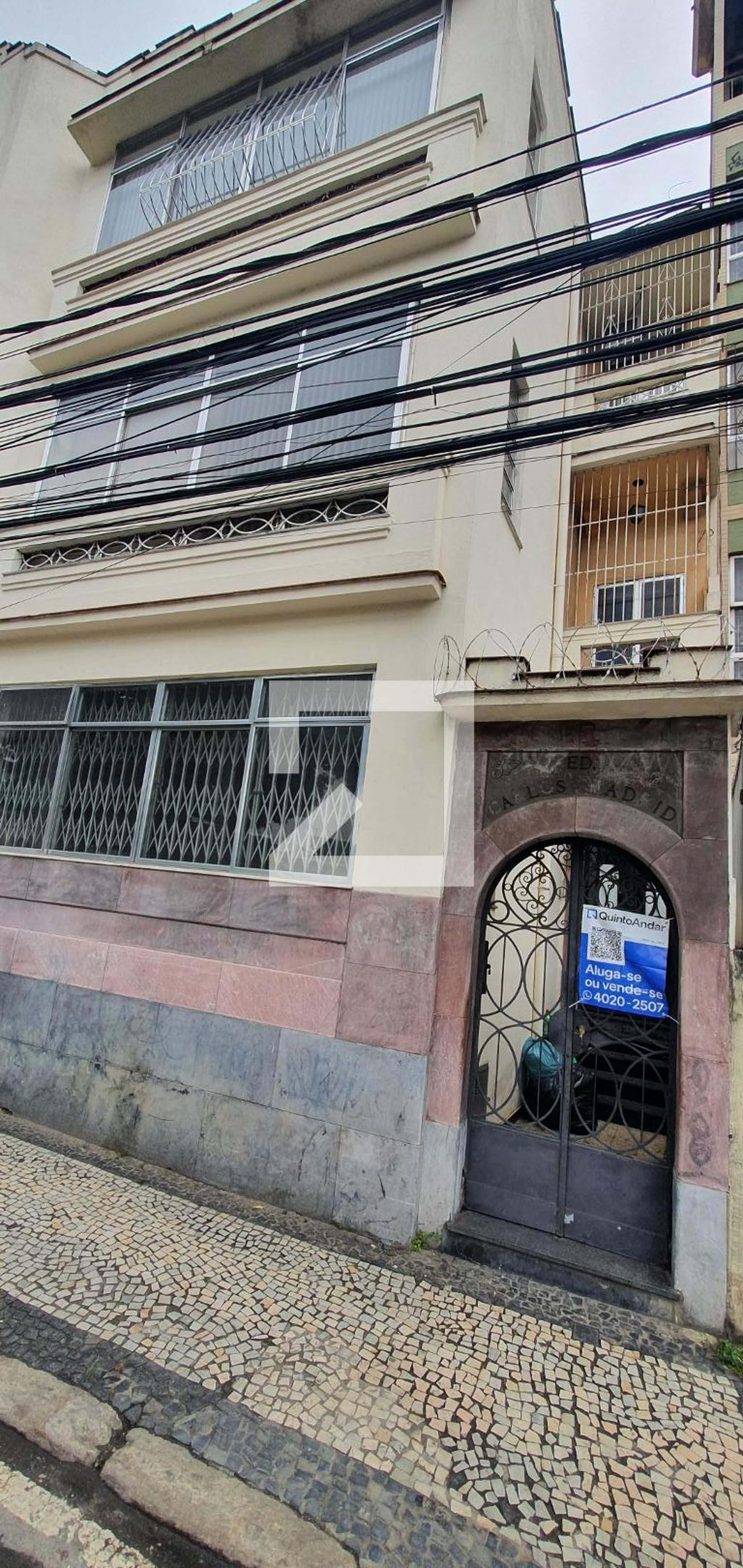 Fachada Edifício Carlos Madrid