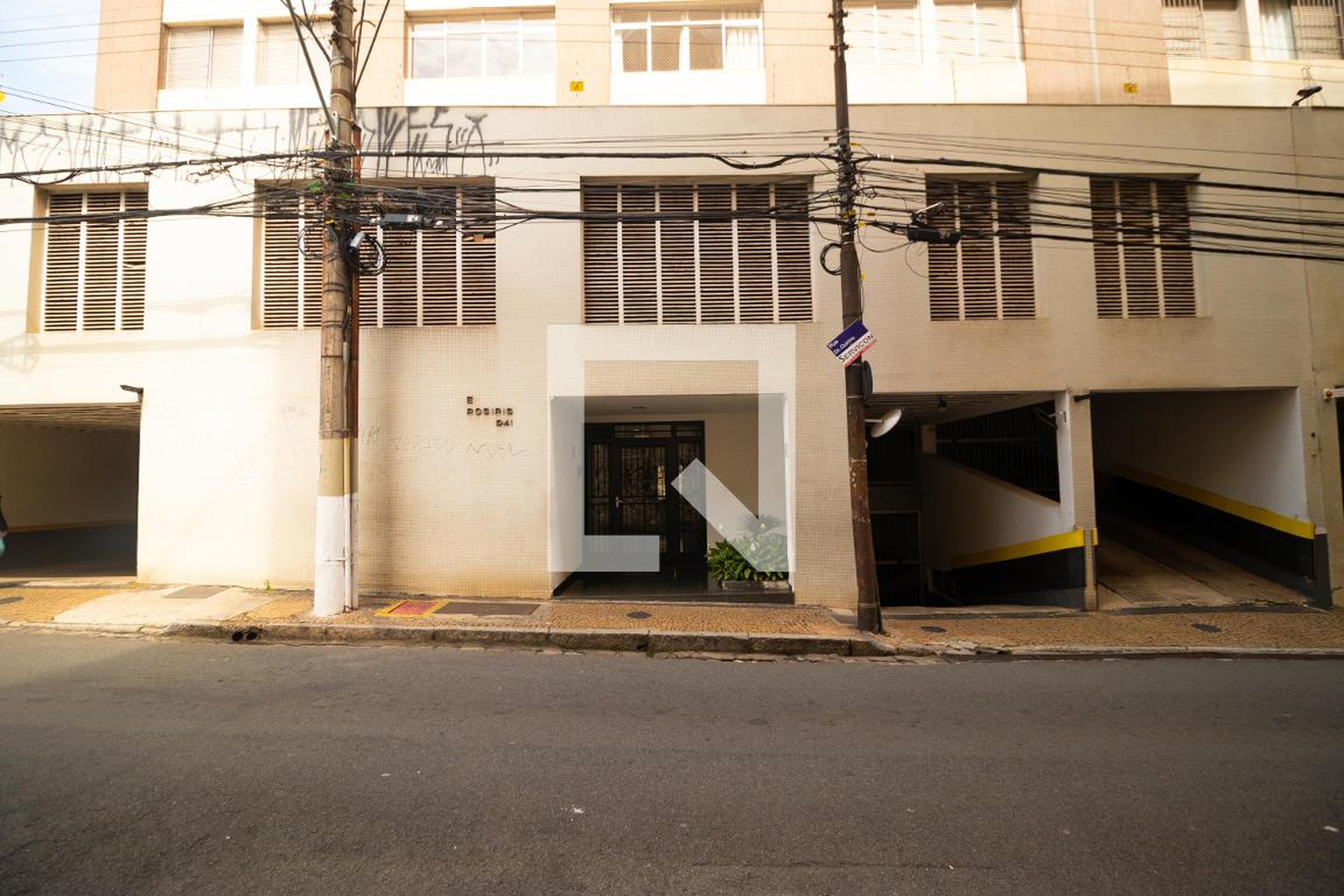 Fachada Condomínio em Rua Doutor Quirino, 941