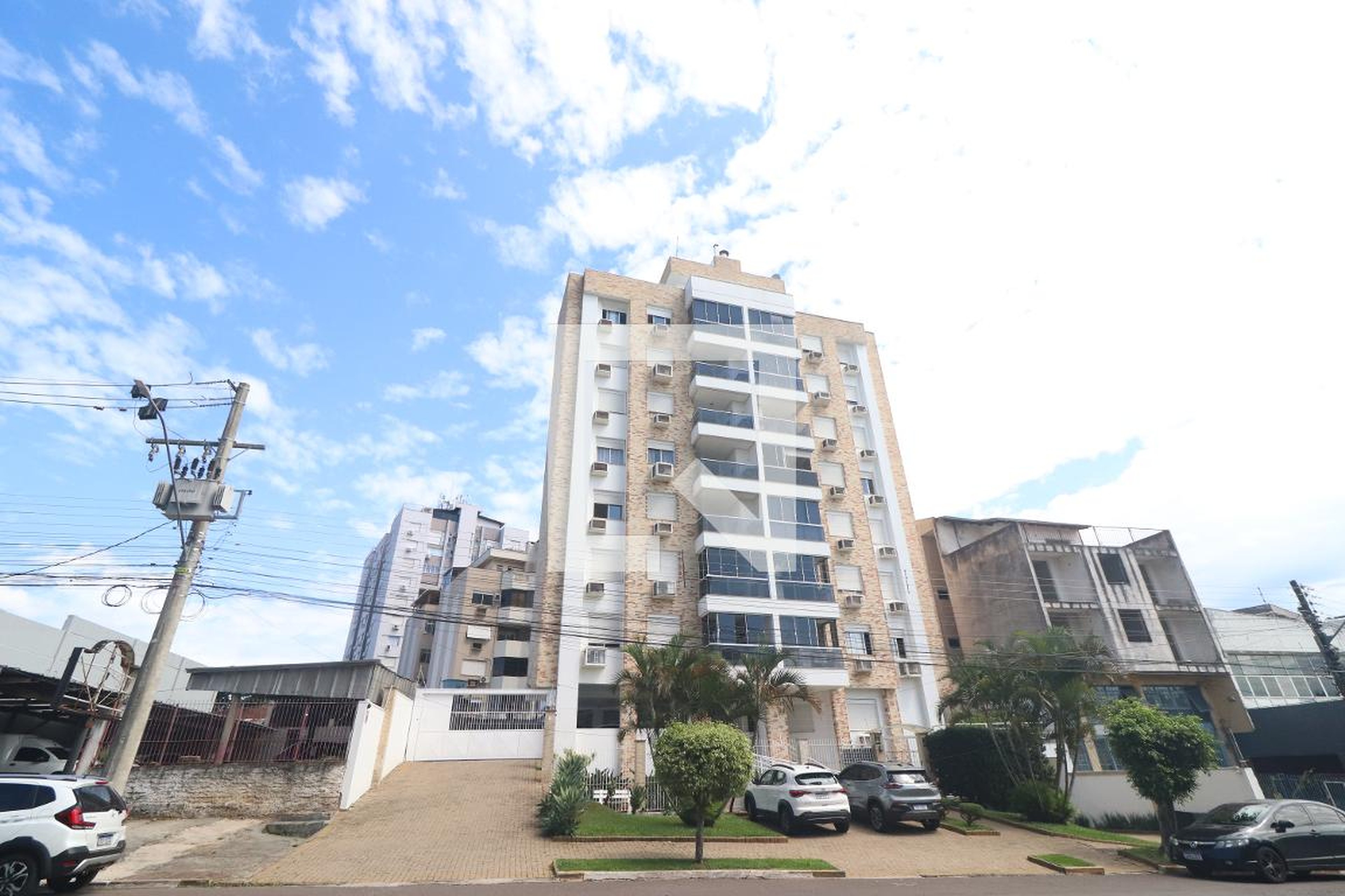 Fachada Condomínio em Avenida Vereador Adão Rodrigues de Oliveira, 99