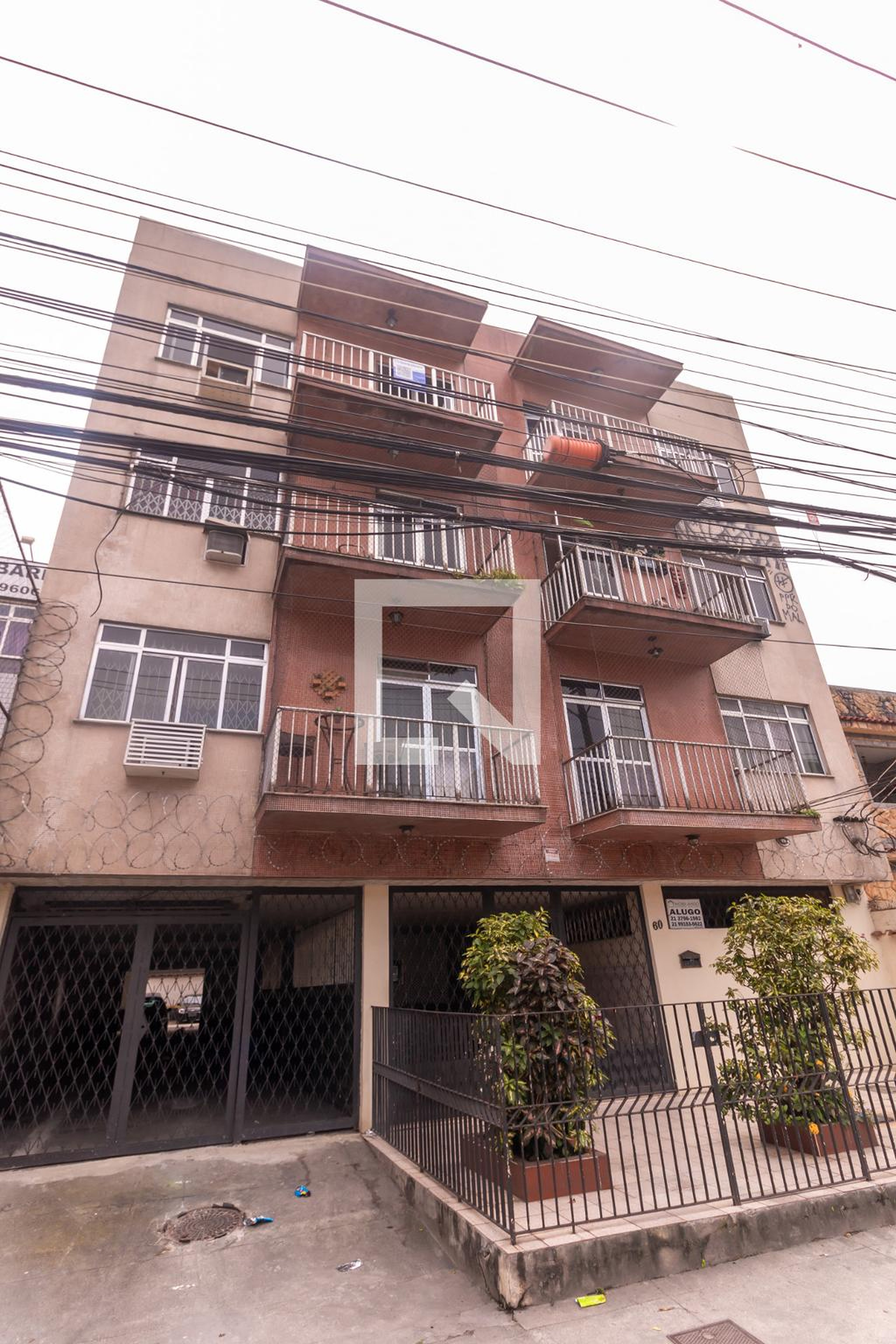 Fachada Condomínio em Rua Maria José, 60