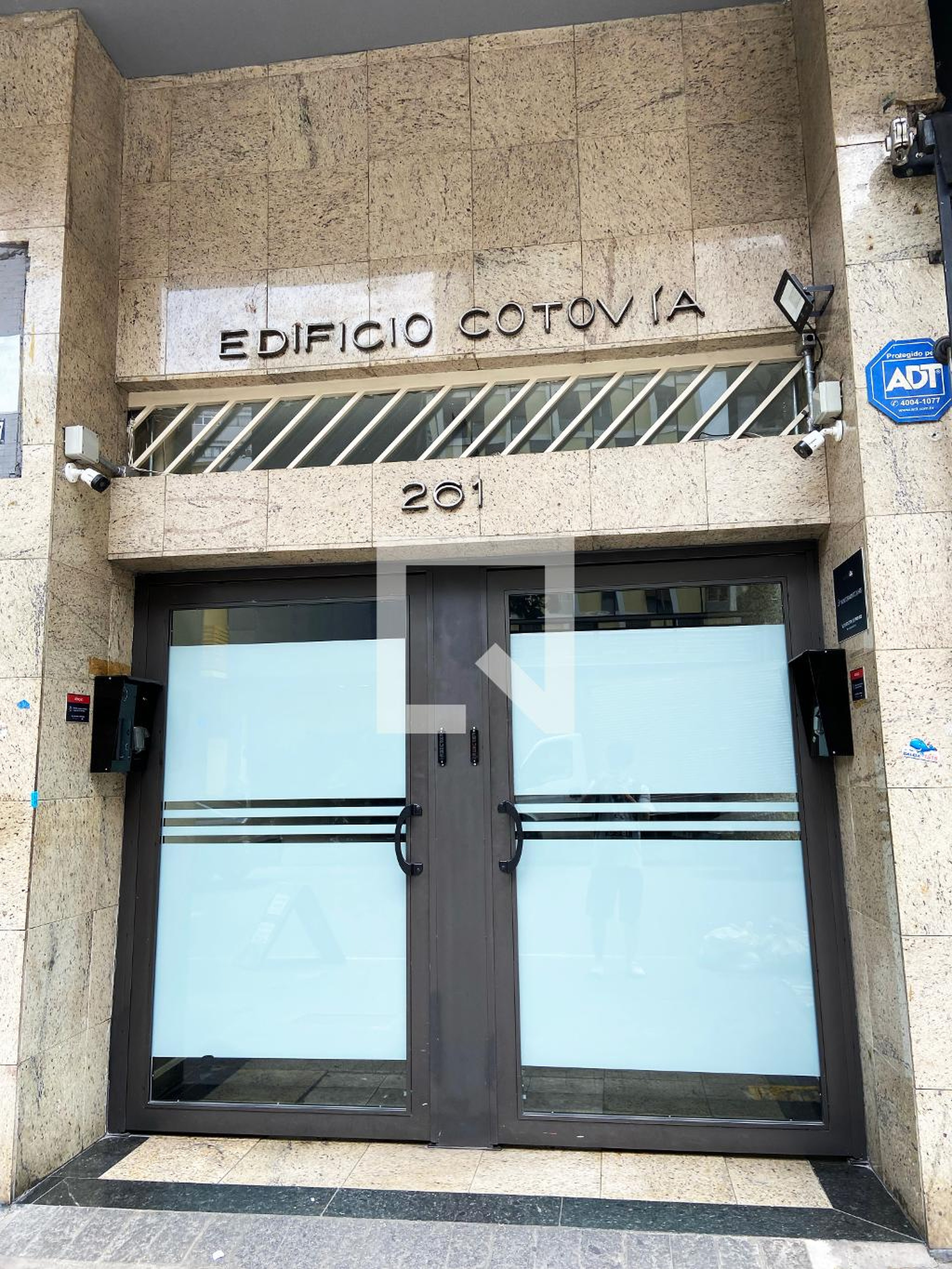 Fachada do Prédio Condomínio Cotovia