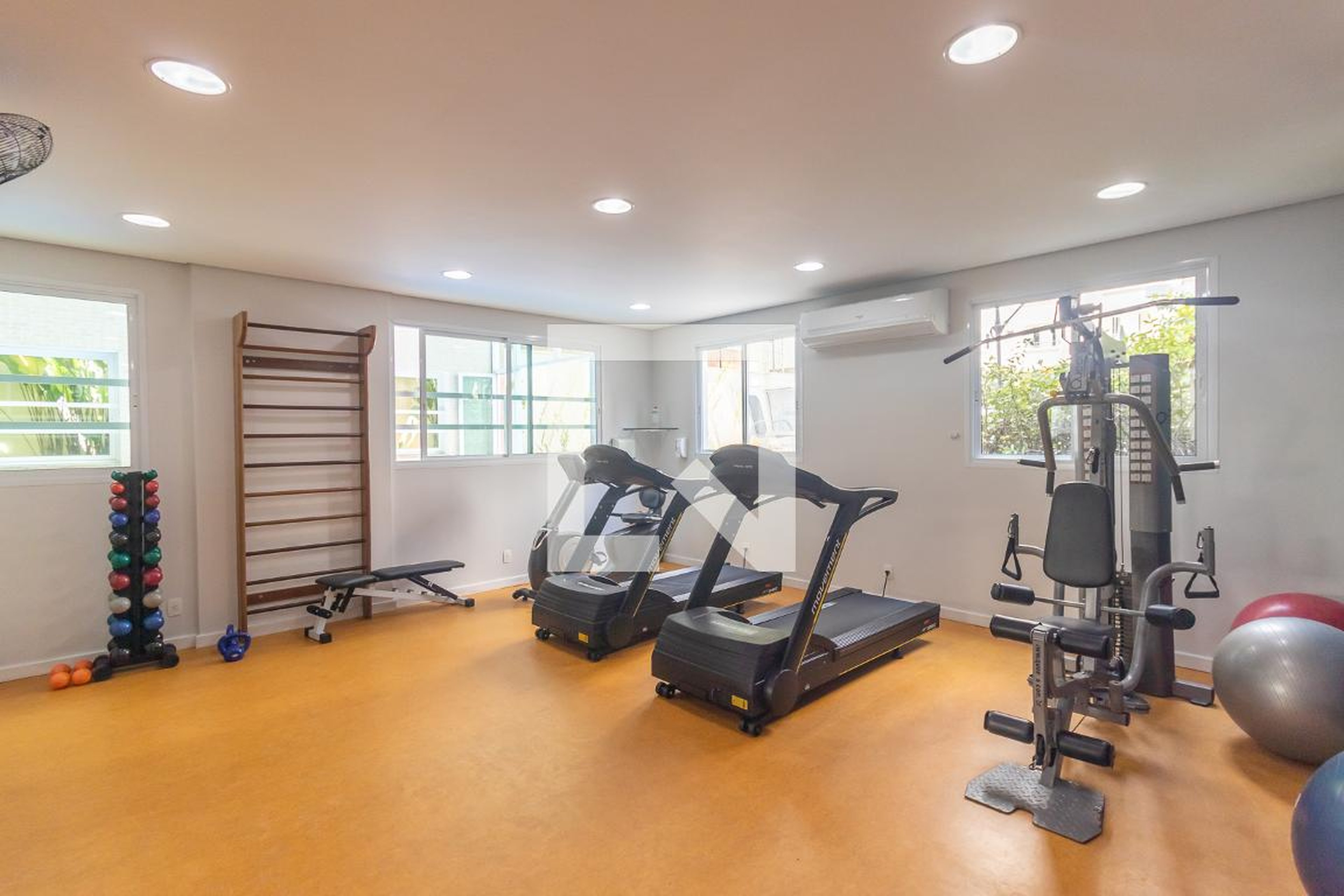 Academia - Place de Montebello