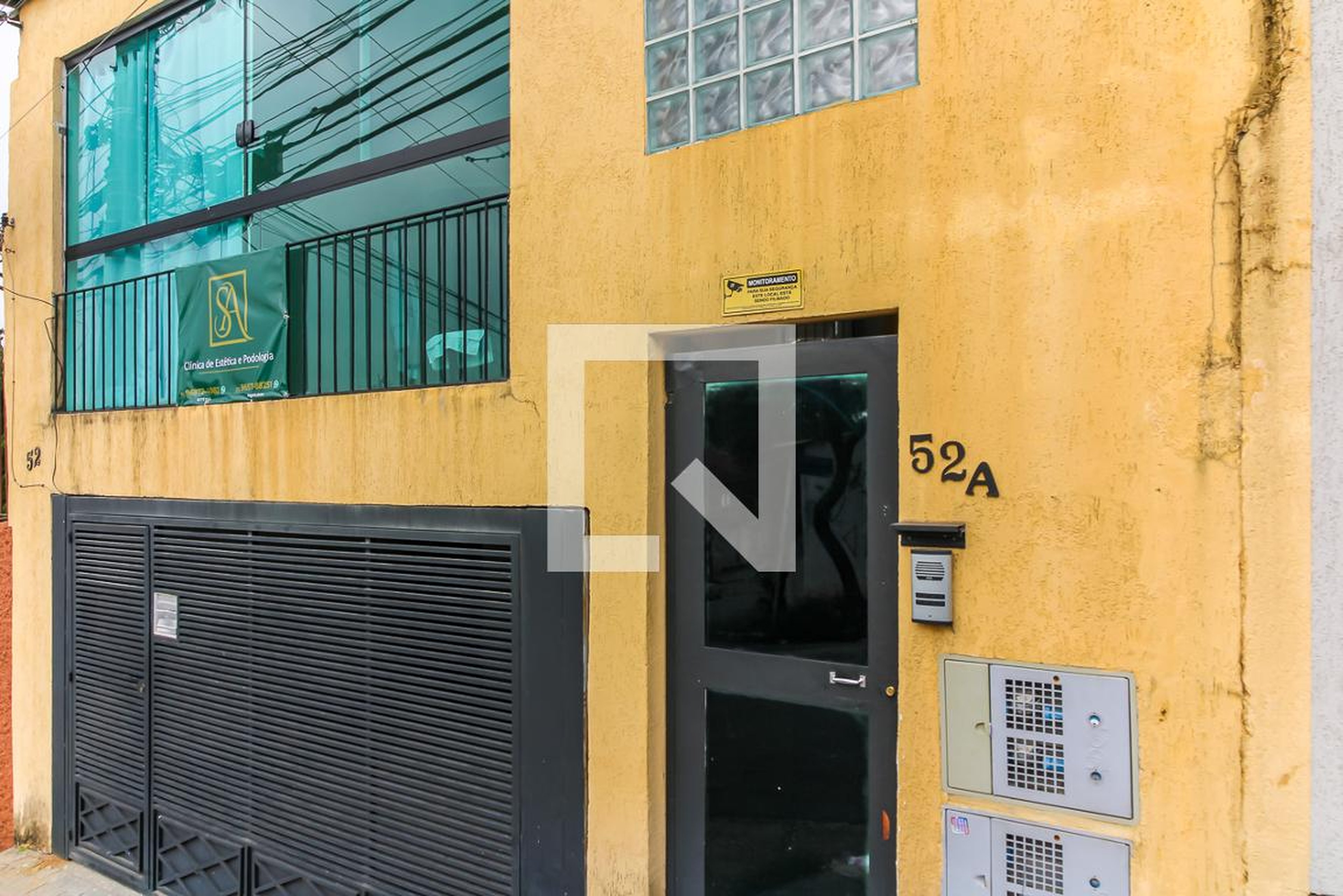 Fachada Condomínio em Rua Maria Elisa Siqueira, 52