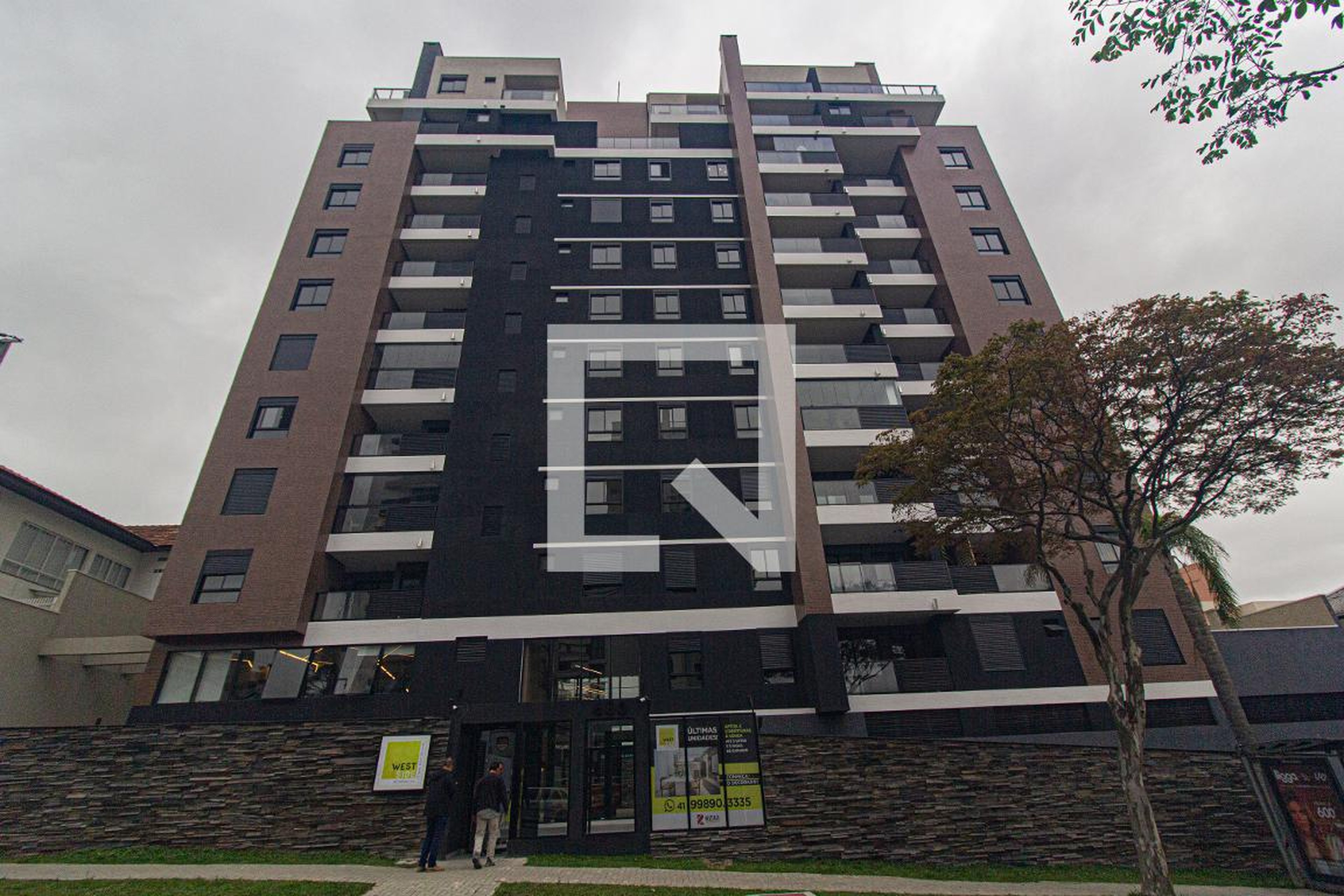 Fachada do Condomínio Condomínio West Side Residencial