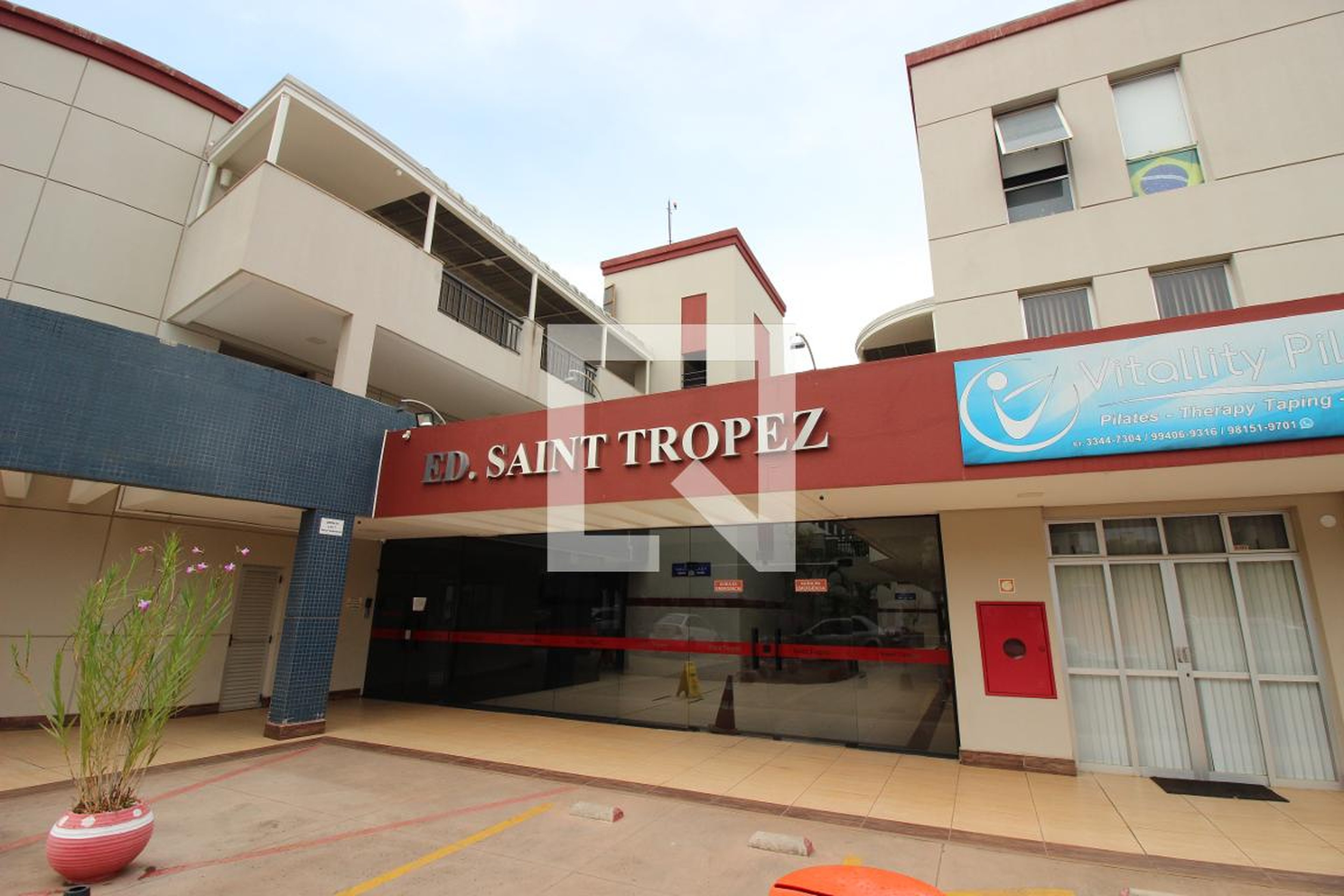 Fachada Condomínio em Qmsw 5 Lote 7 Bloco G Ap 08, 8